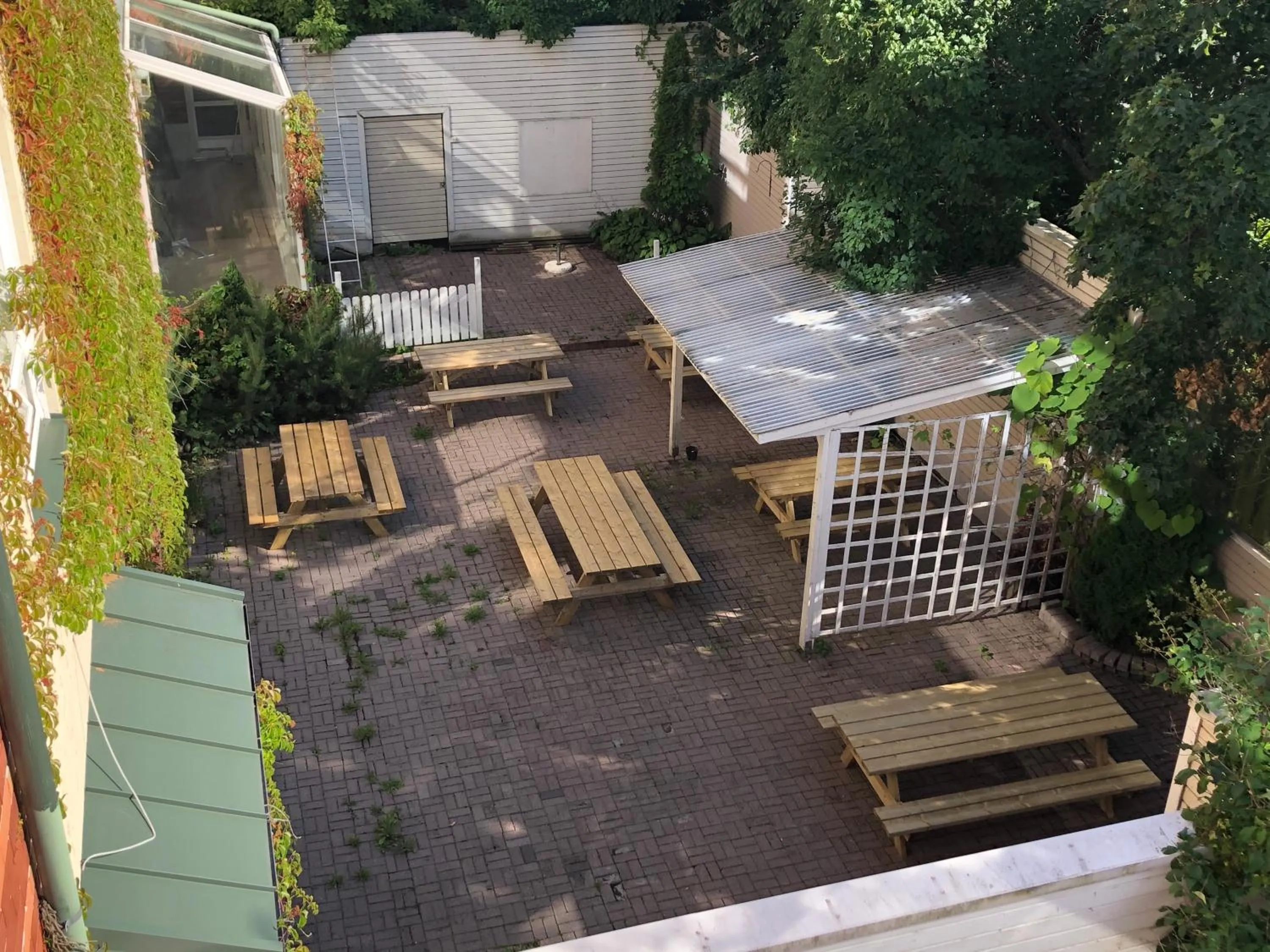 Patio in West Side Hotel