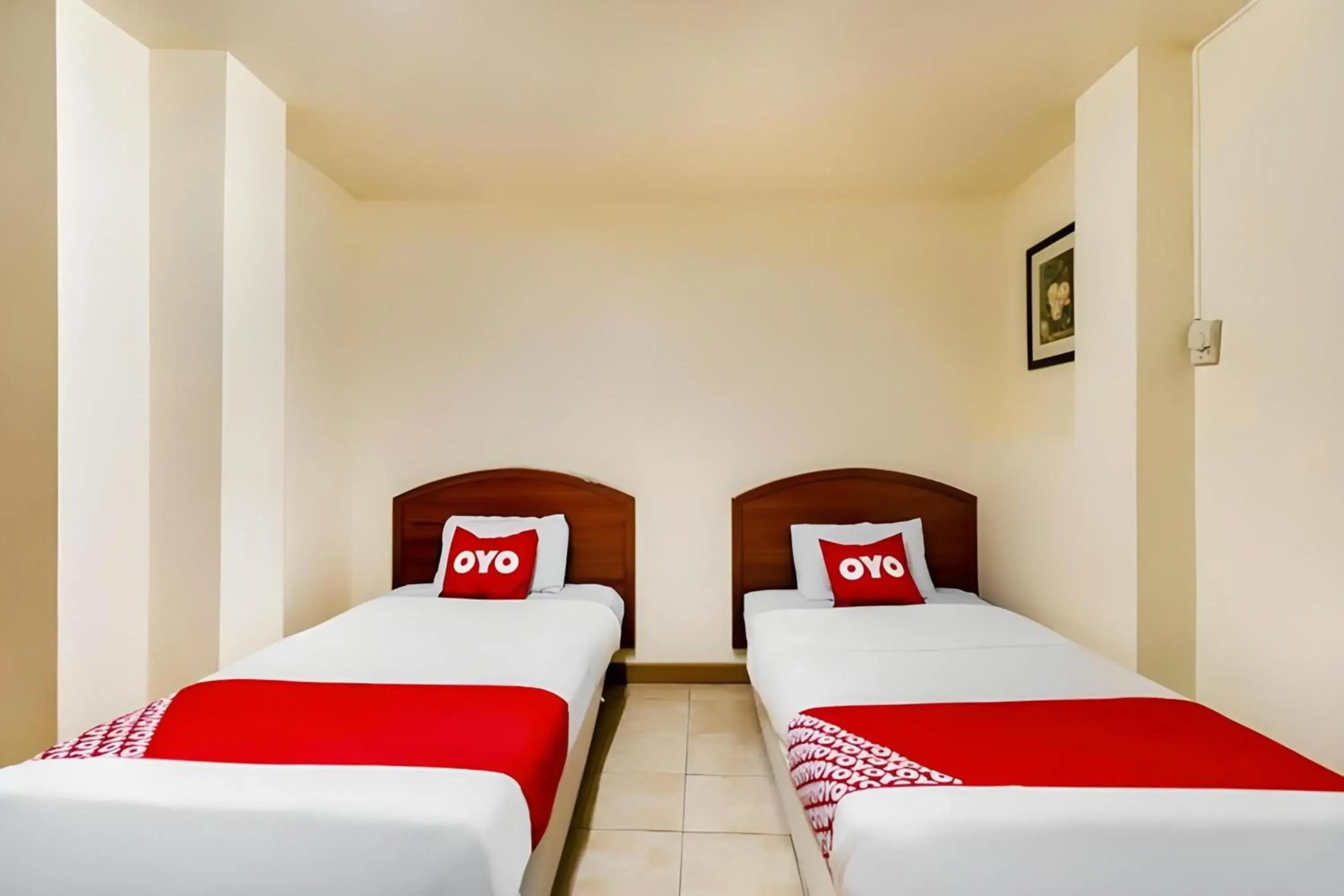 Bedroom, Bed in OYO 583 Sweethome Guest House Bedroom, Bed in OYO 583 Sweethome Guest House