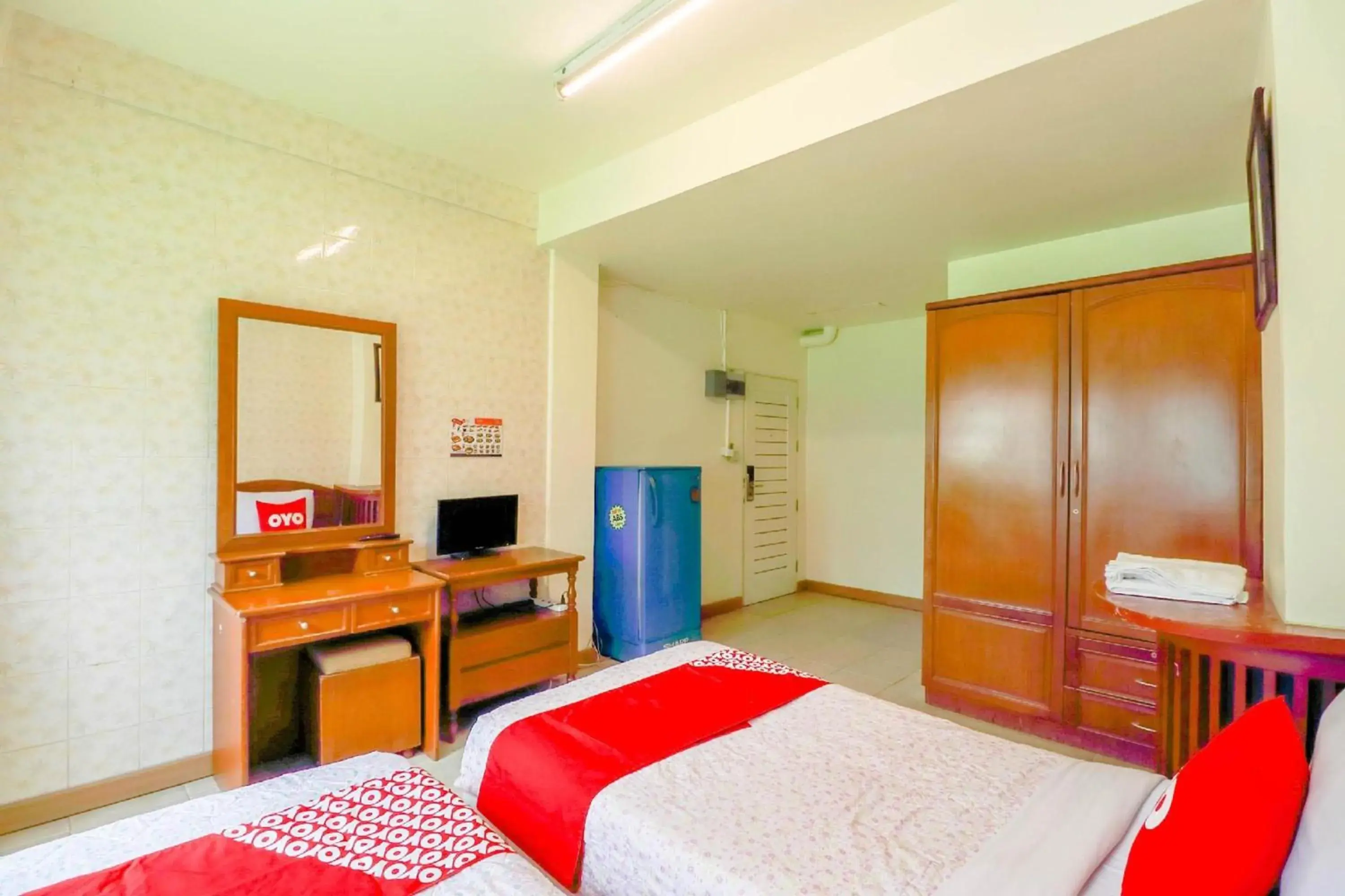 Bedroom, Bed in OYO 583 Sweethome Guest House Bedroom, Bed in OYO 583 Sweethome Guest House