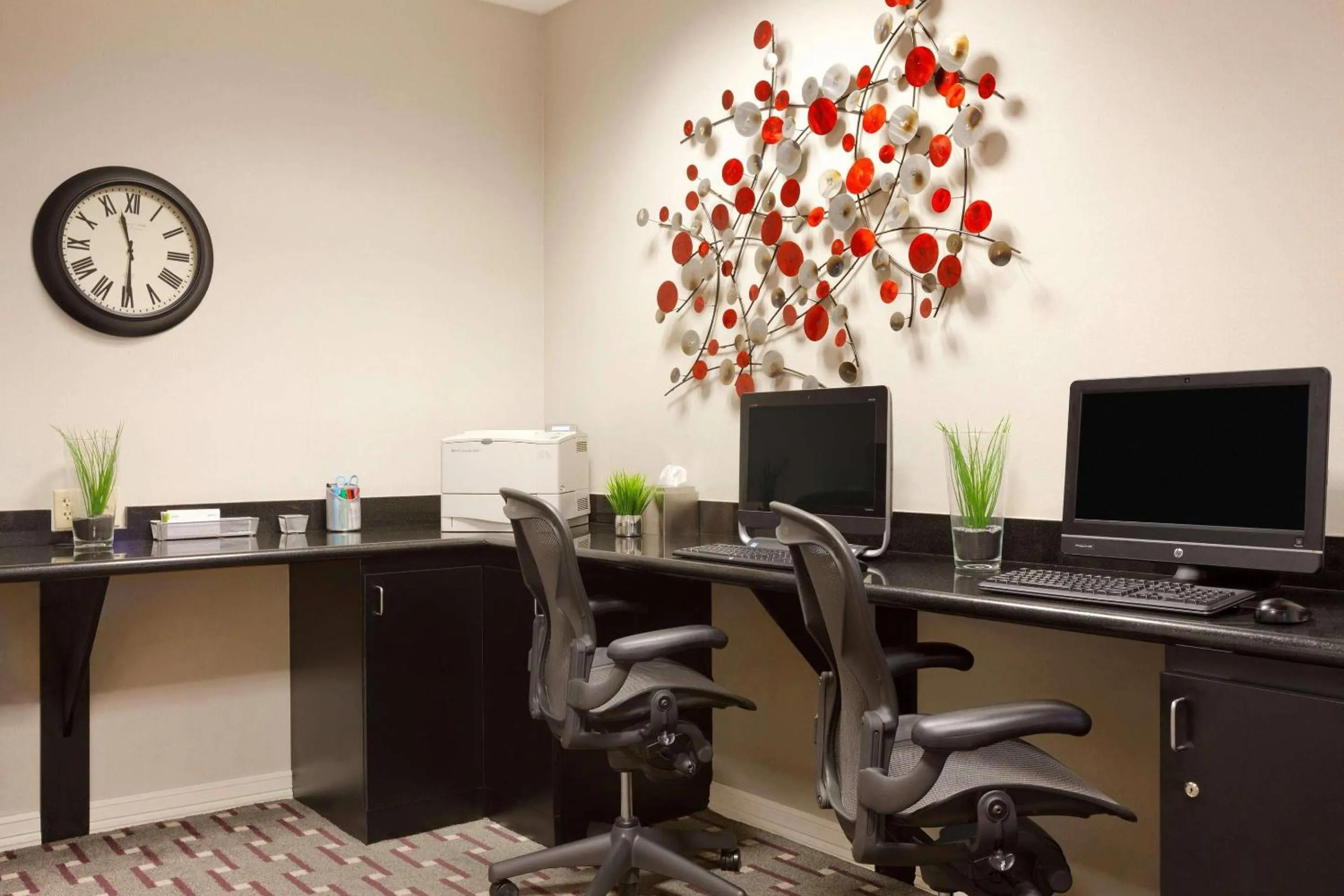 Business facilities in Radisson Hotel Phoenix Airport