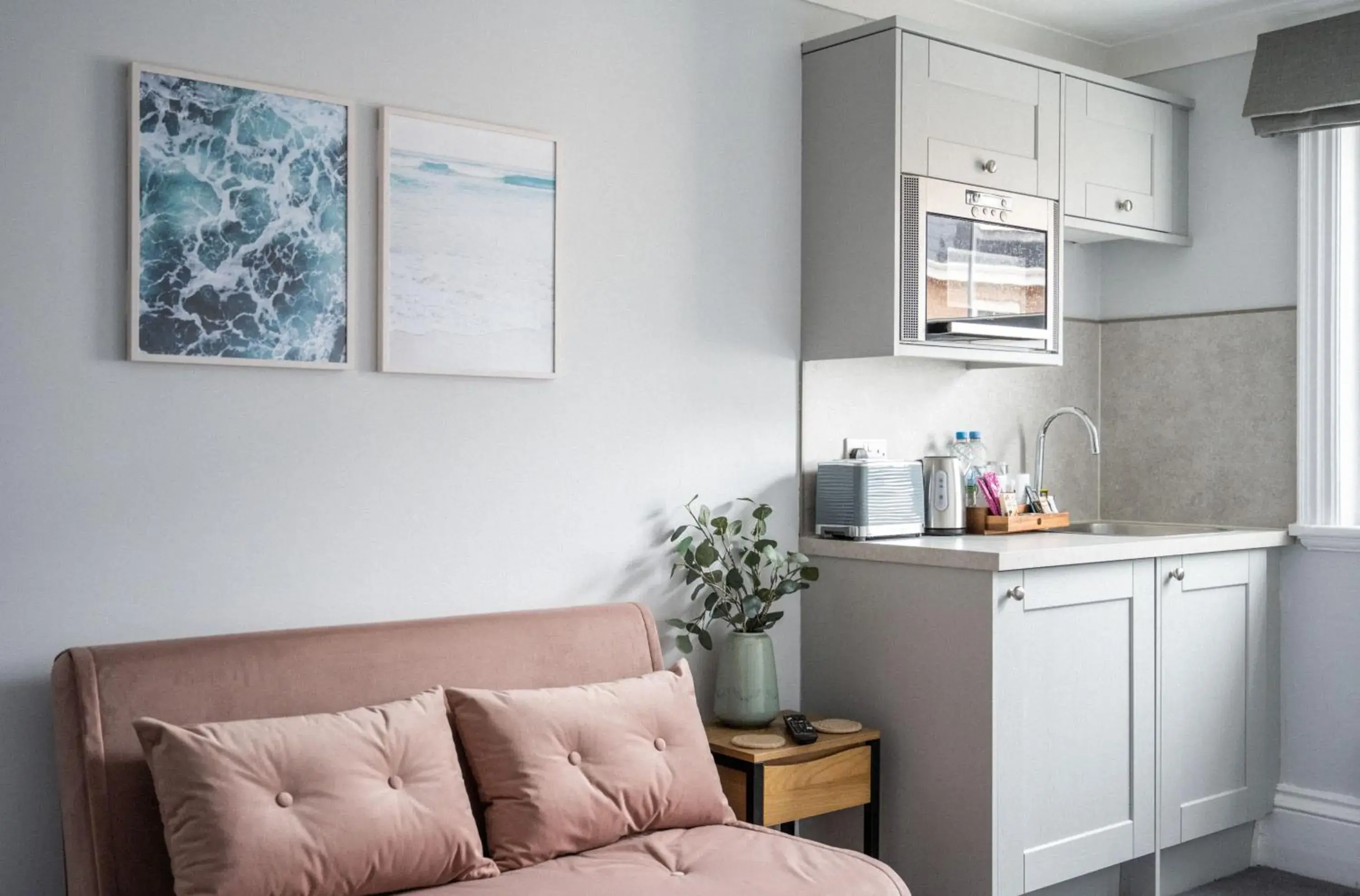 One-Bedroom Suite in The Kingswood Hotel One-Bedroom Suite in The Kingswood Hotel