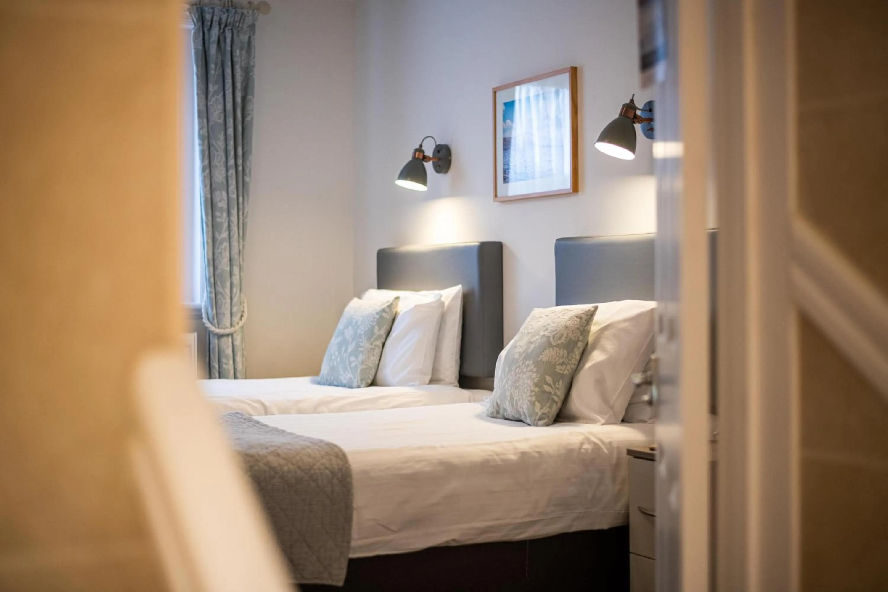 Bed in The Kingswood Hotel