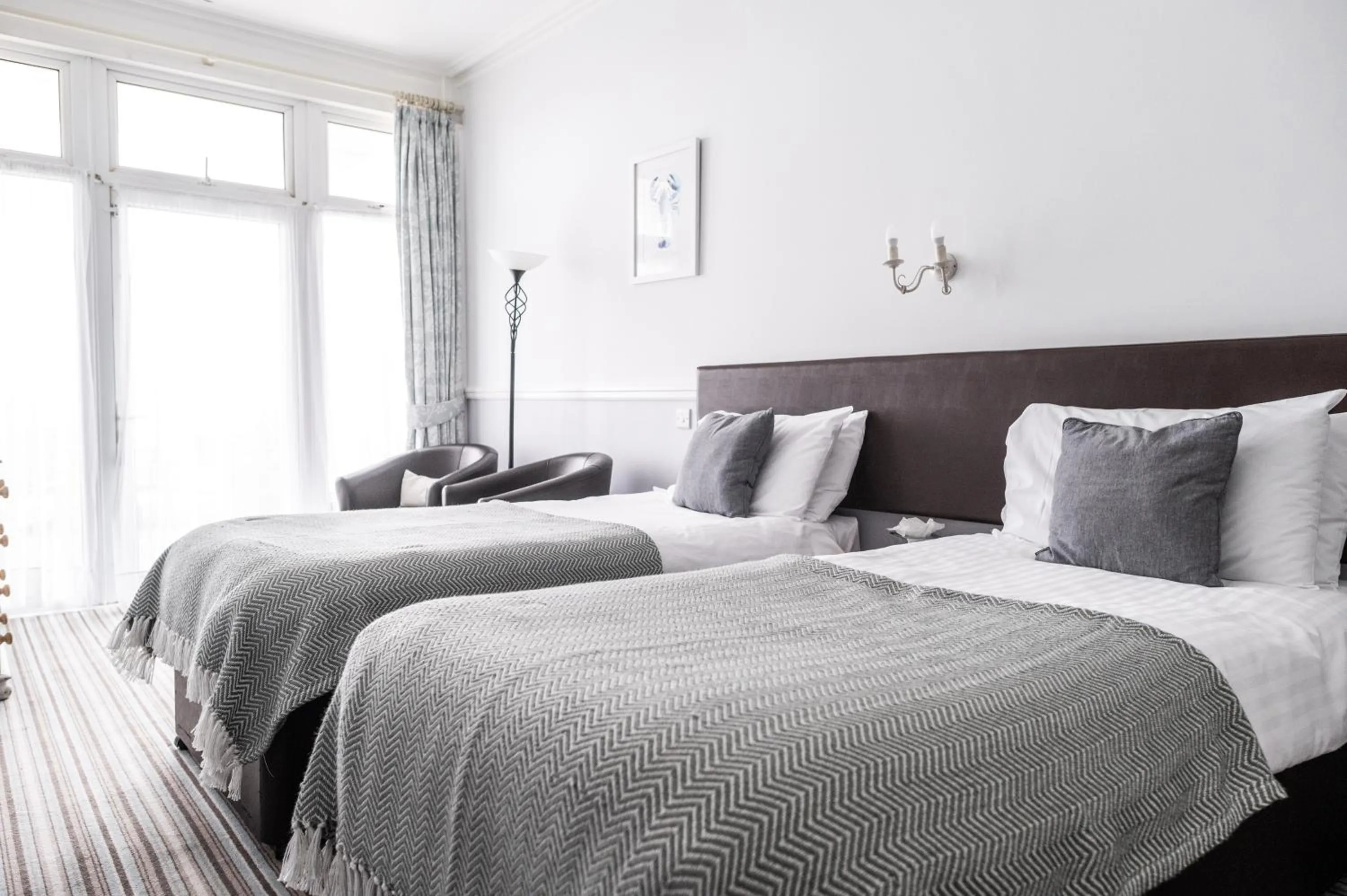 Bed in The Kingswood Hotel