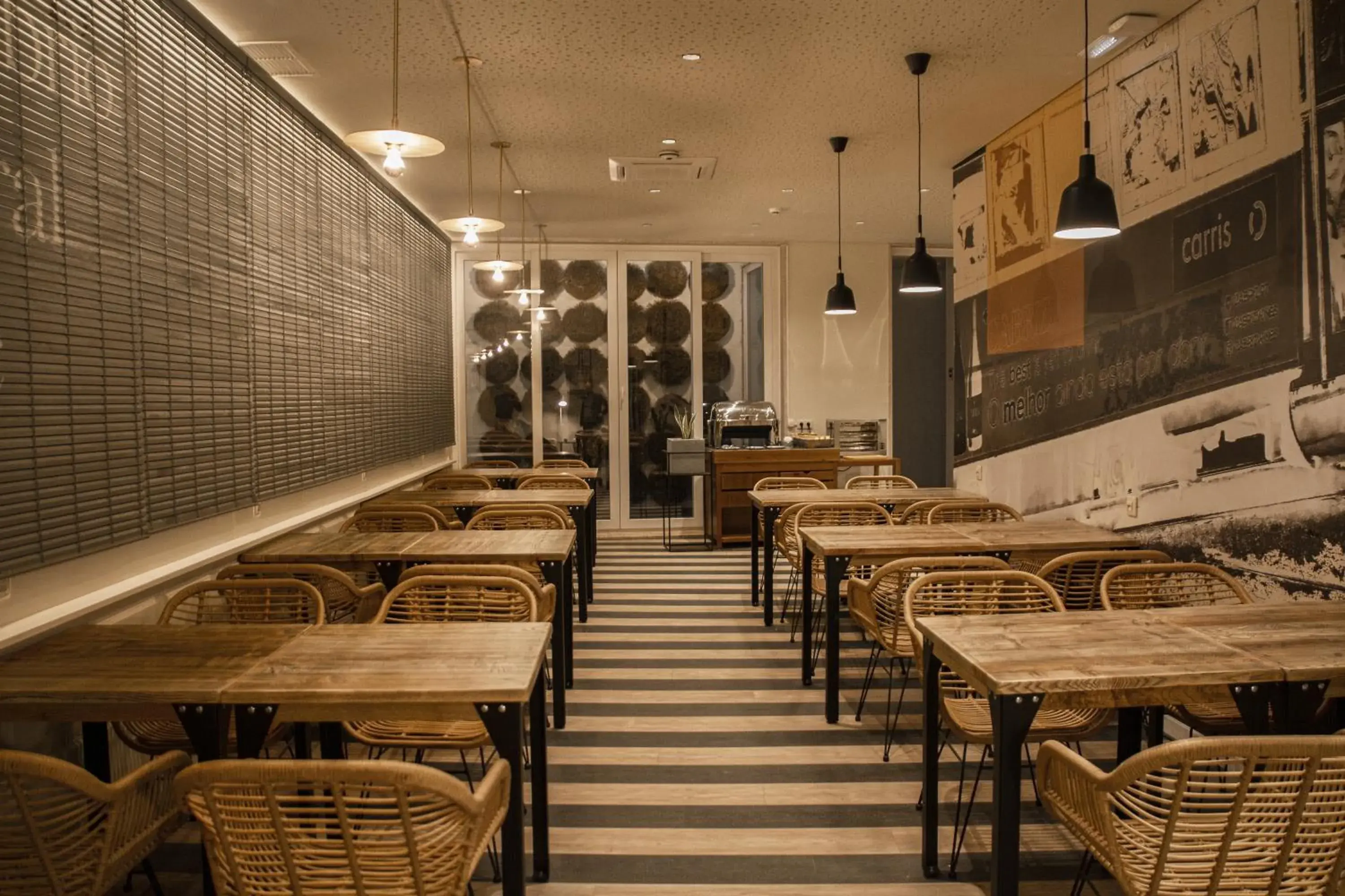 Restaurant/places to eat in room Select Liberdade Restaurant/places to eat in room Select Liberdade