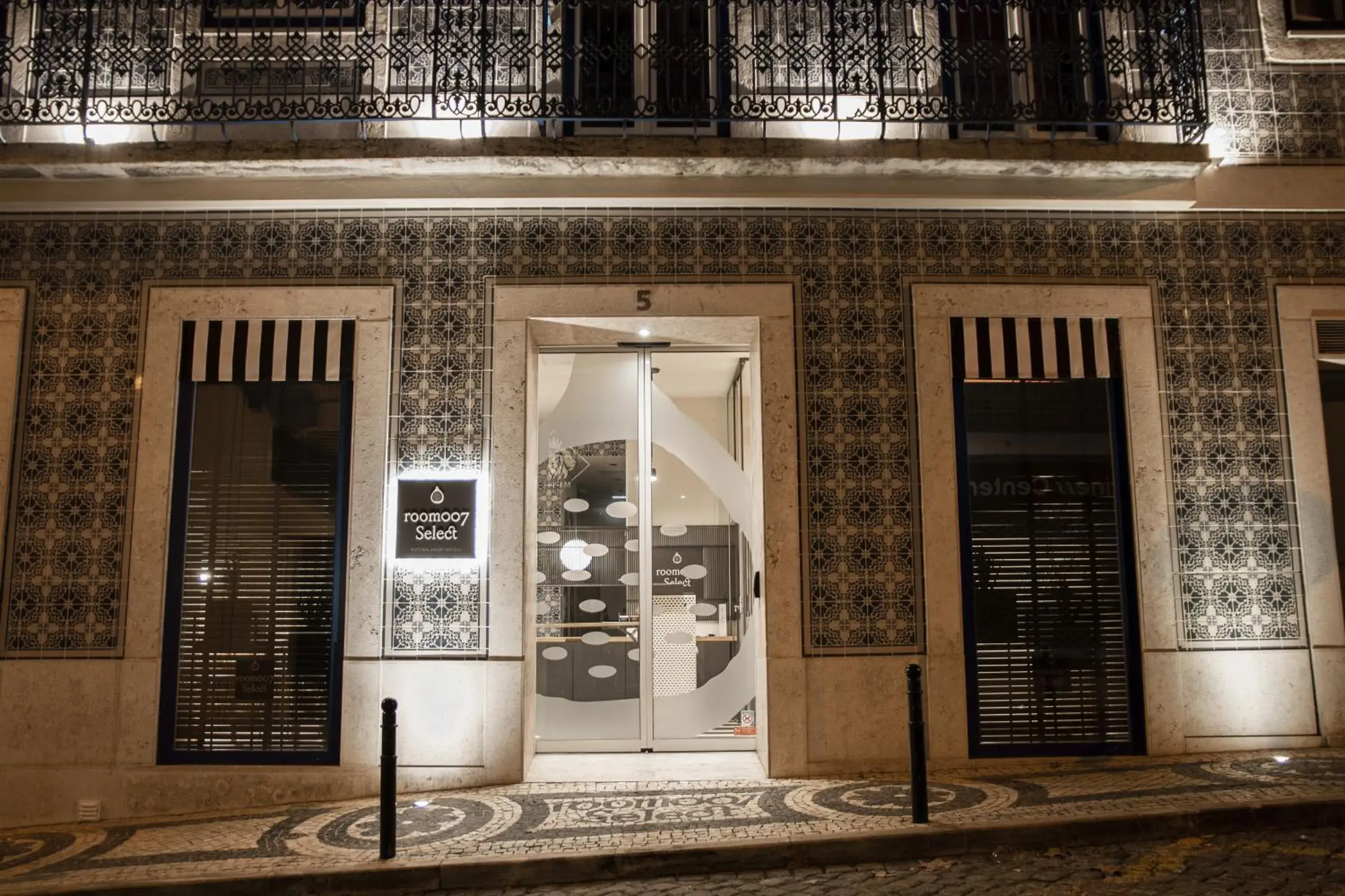 Facade/entrance in room Select Liberdade Facade/entrance in room Select Liberdade