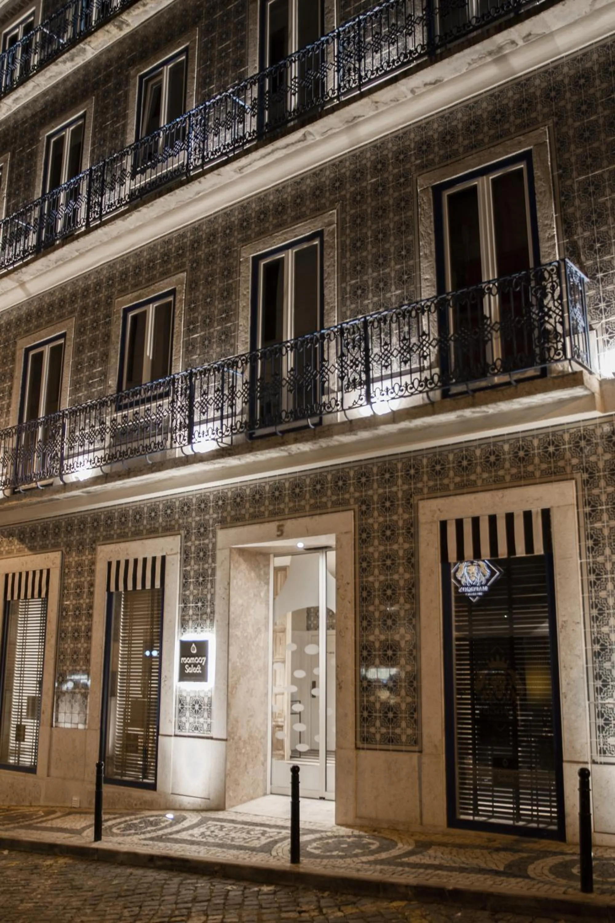 Facade/entrance in room Select Liberdade