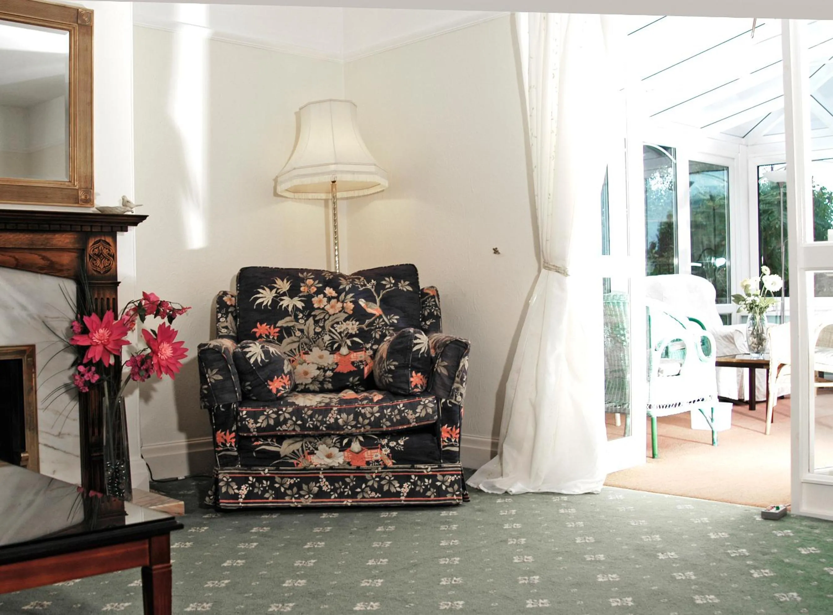 Lounge or bar in The Long Range