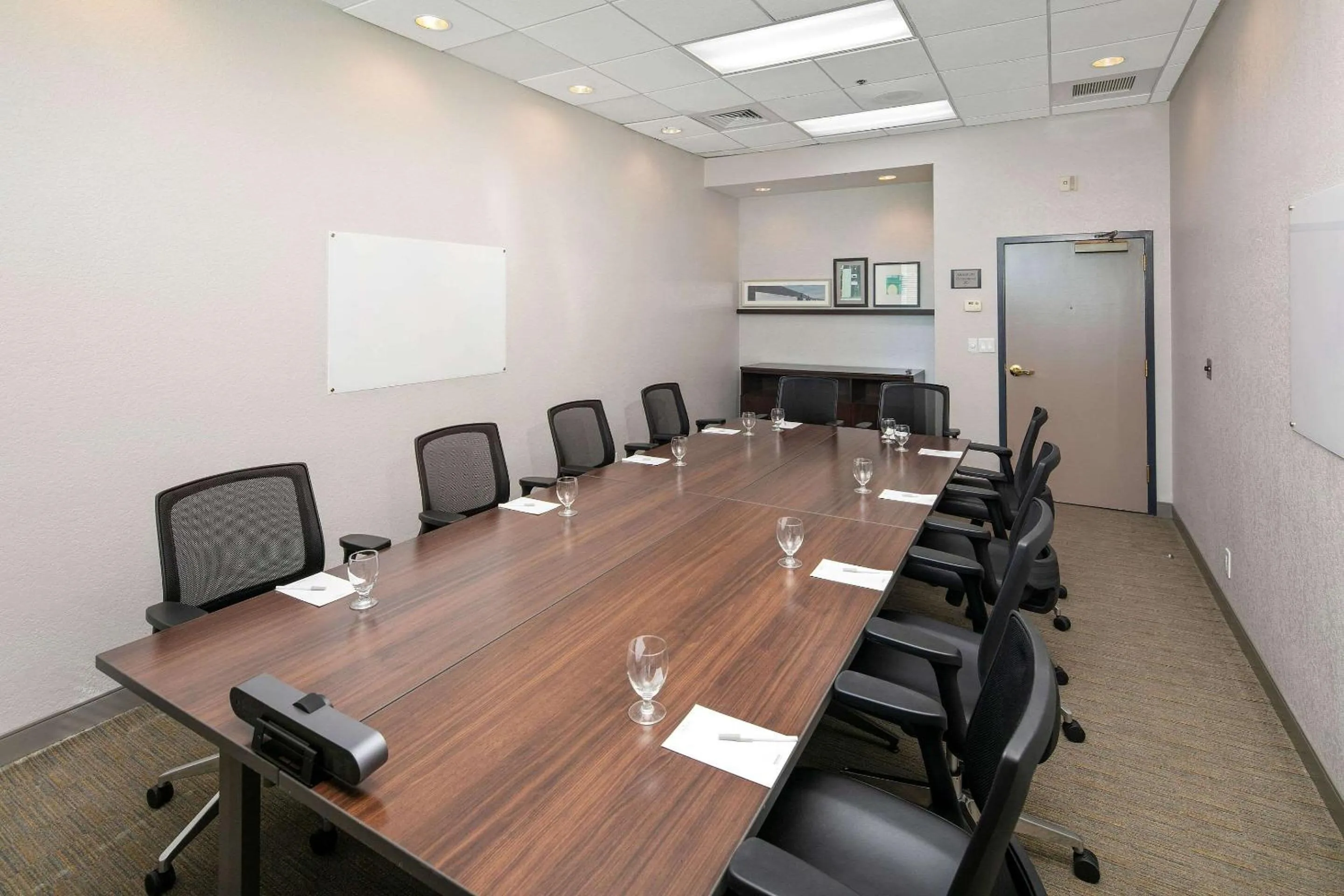 Meeting/conference room in Country Inn & Suites by Radisson, San Diego North, CA