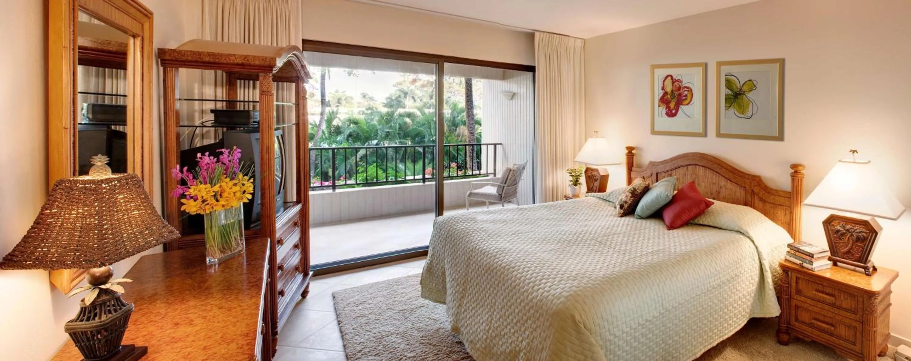 Photo of the whole room in Kaanapali Alii