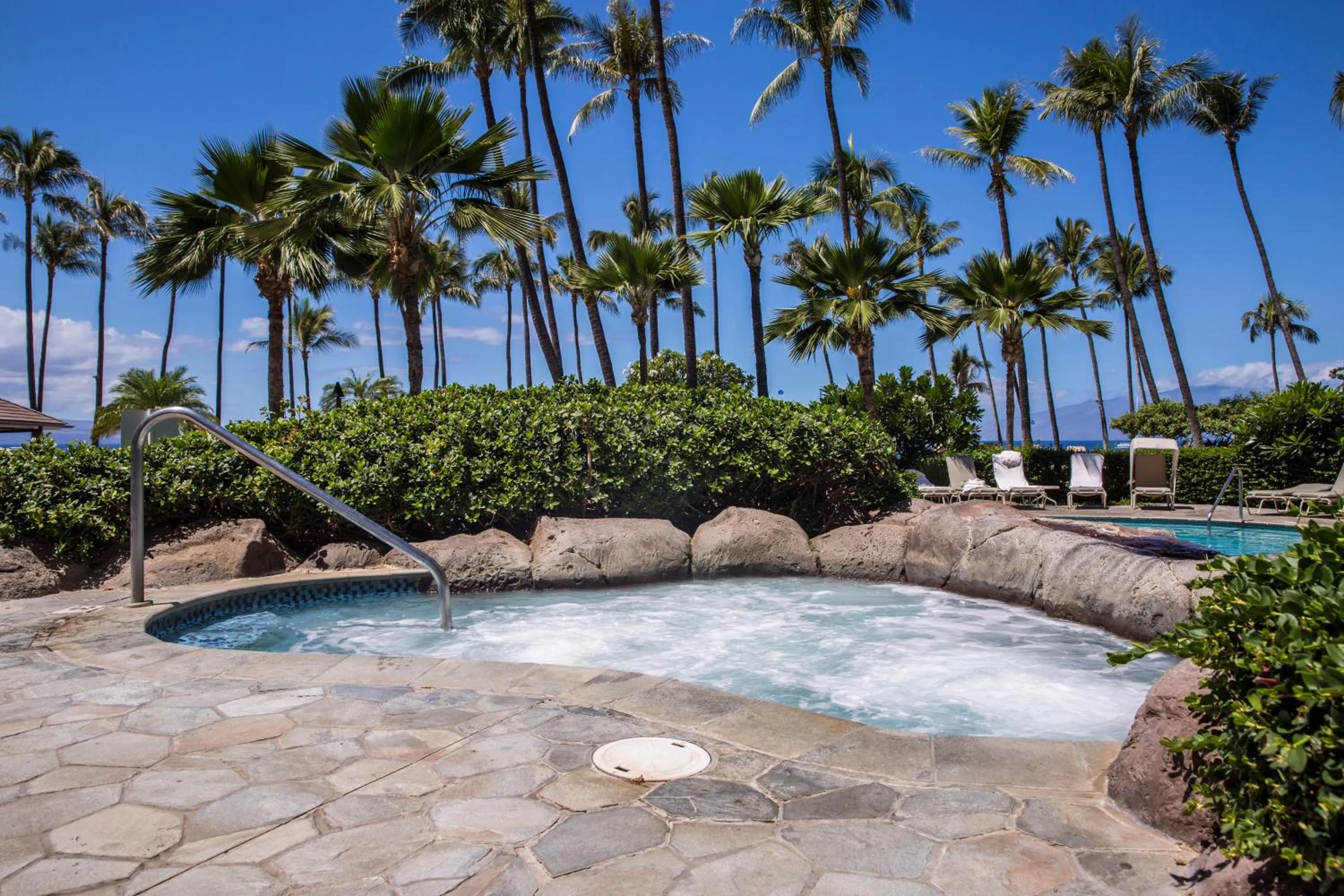 Swimming pool in Kaanapali Alii