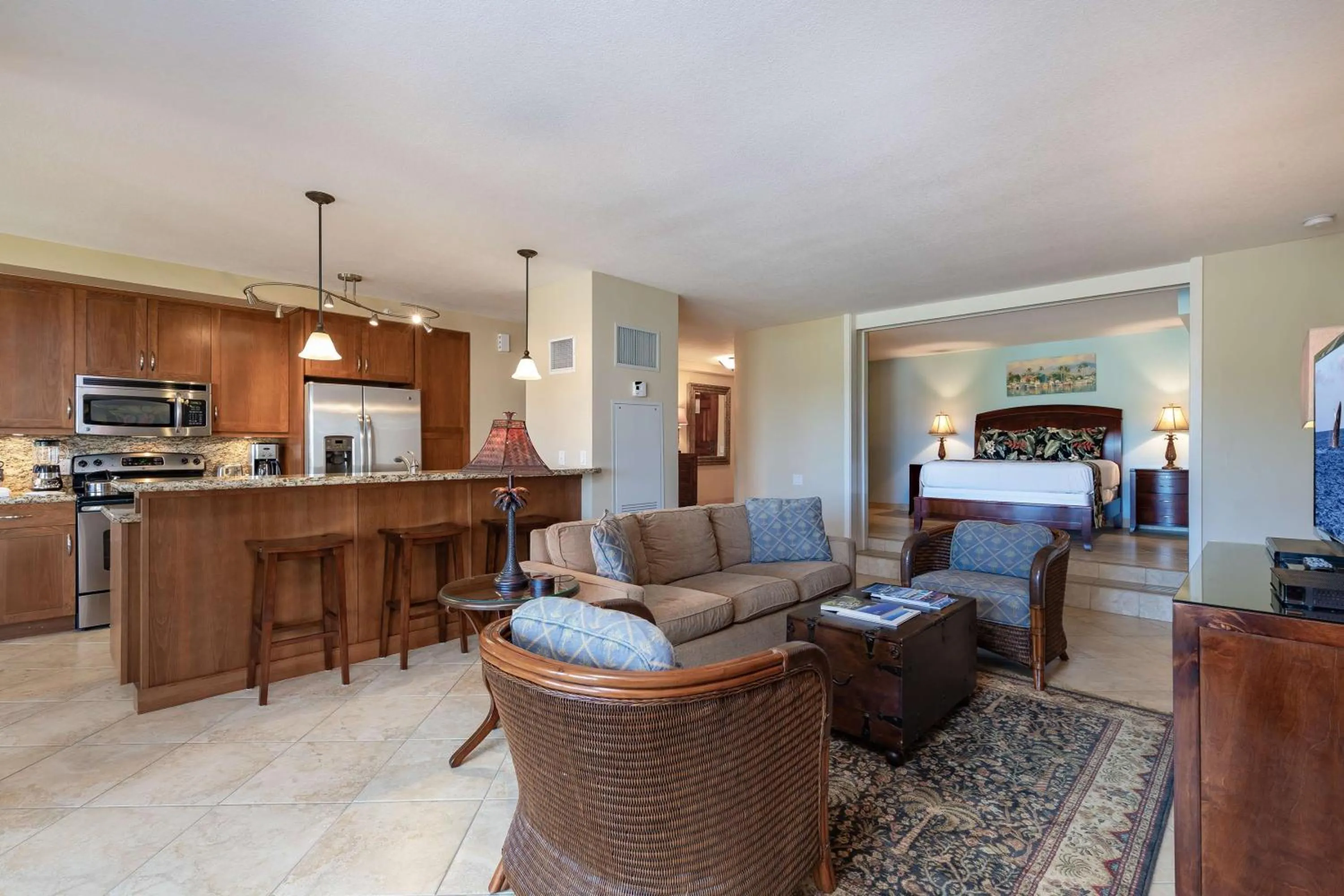 Photo of the whole room in Kaanapali Alii