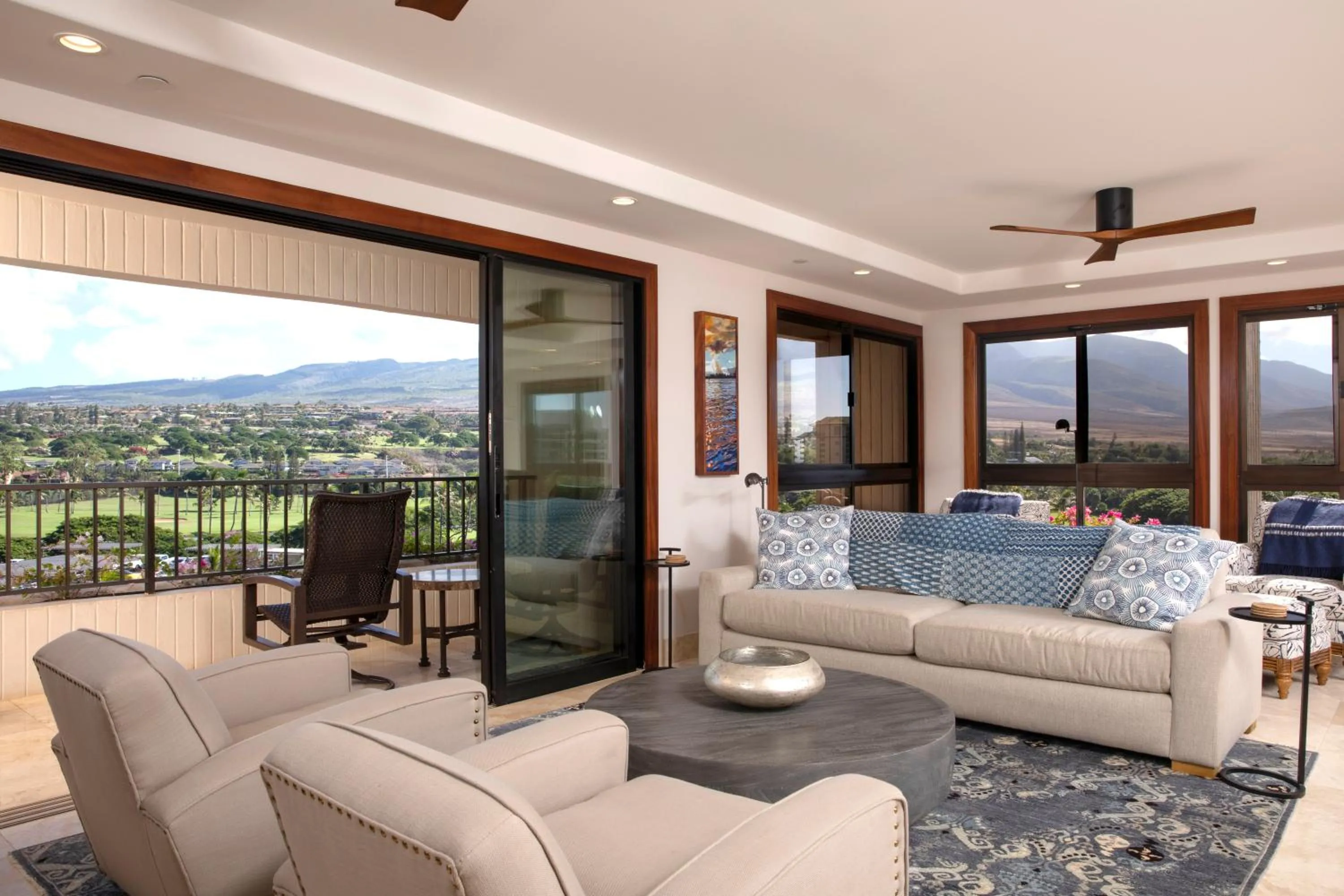 Living room in Kaanapali Alii