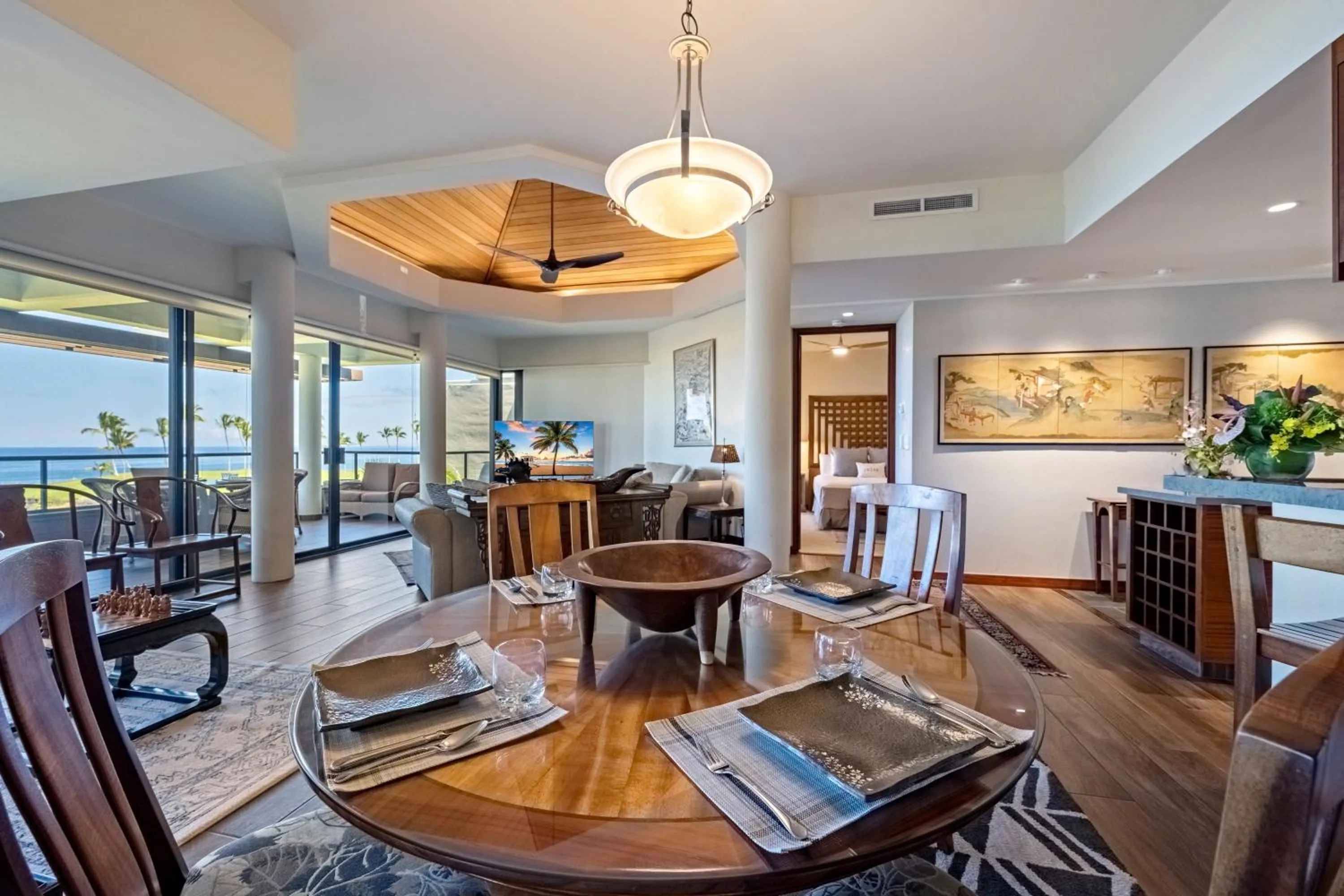 Dining area in Mauna Lani Point
