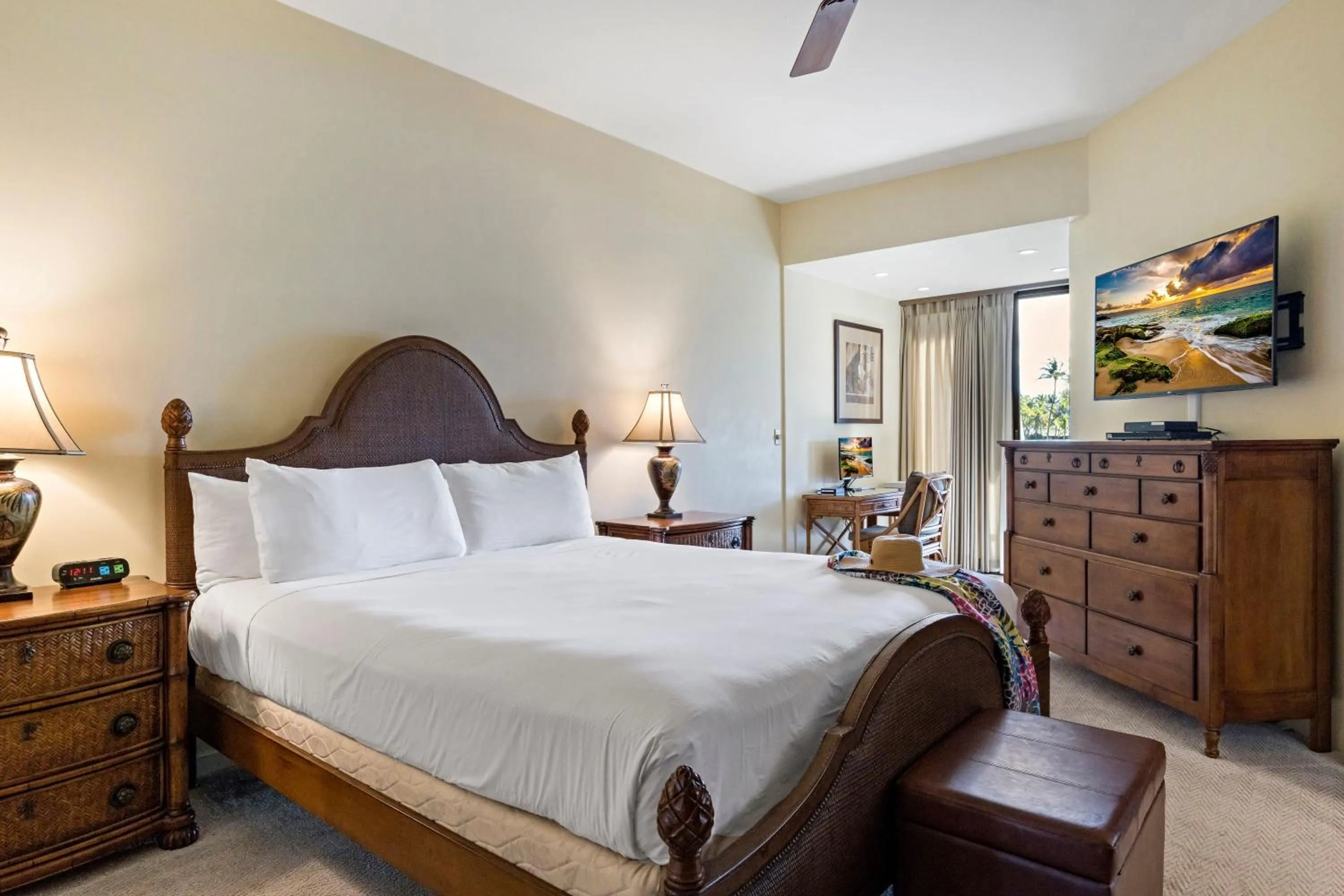 Bed in Mauna Lani Point