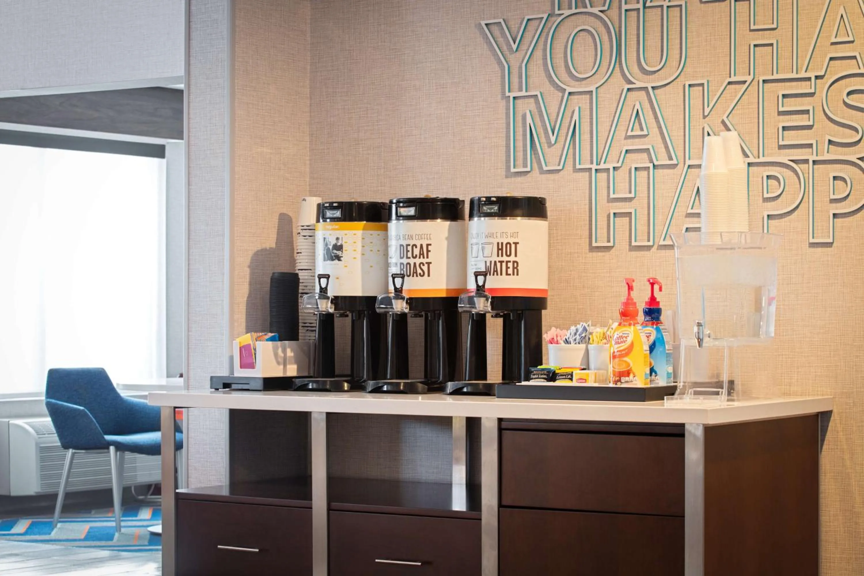 Breakfast in Hampton Inn Phoenix Airport North