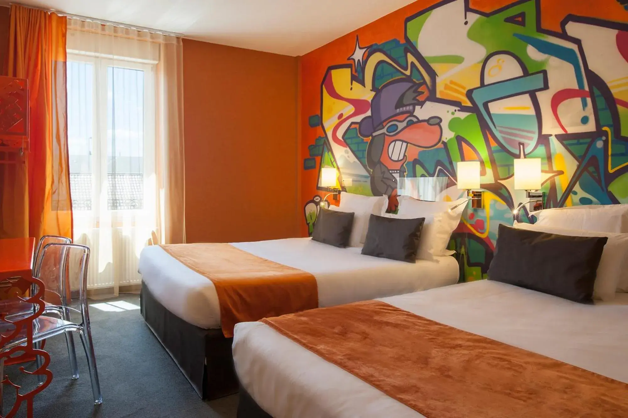 Standard Twin Room in The Originals Boutique, Hôtel de l'Univers, Montluçon Standard Twin Room in The Originals Boutique, Hôtel de l'Univers, Montluçon