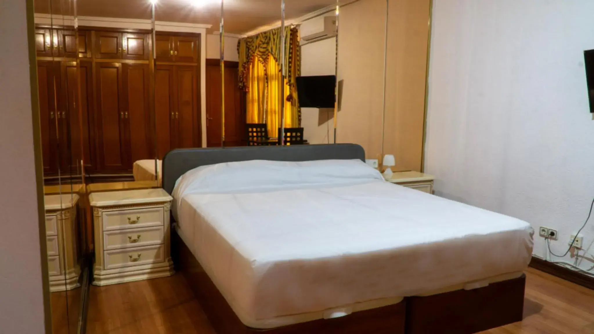 Bed in SunDos Feria Valencia Bed in SunDos Feria Valencia