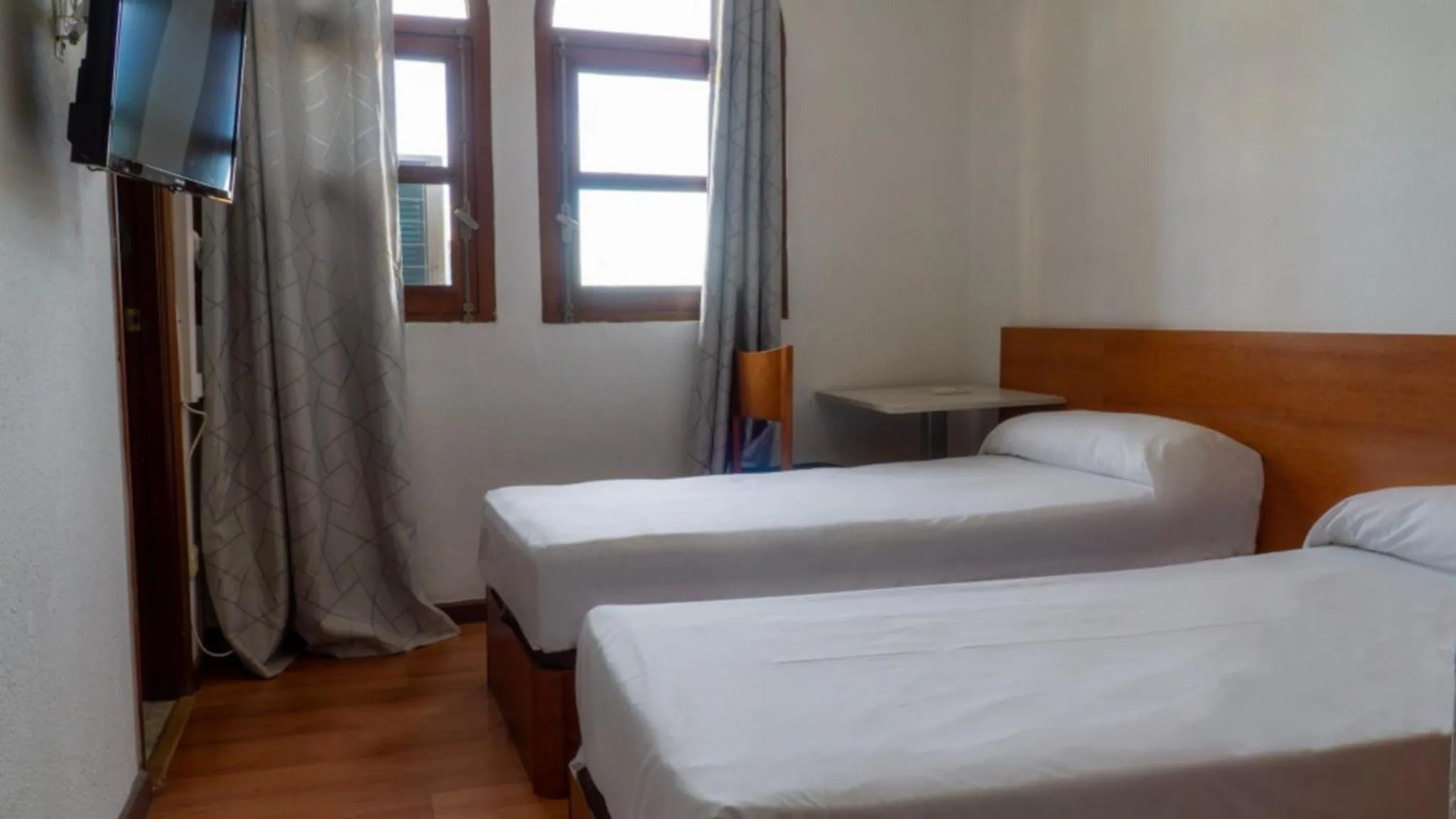 Bed in SunDos Feria Valencia