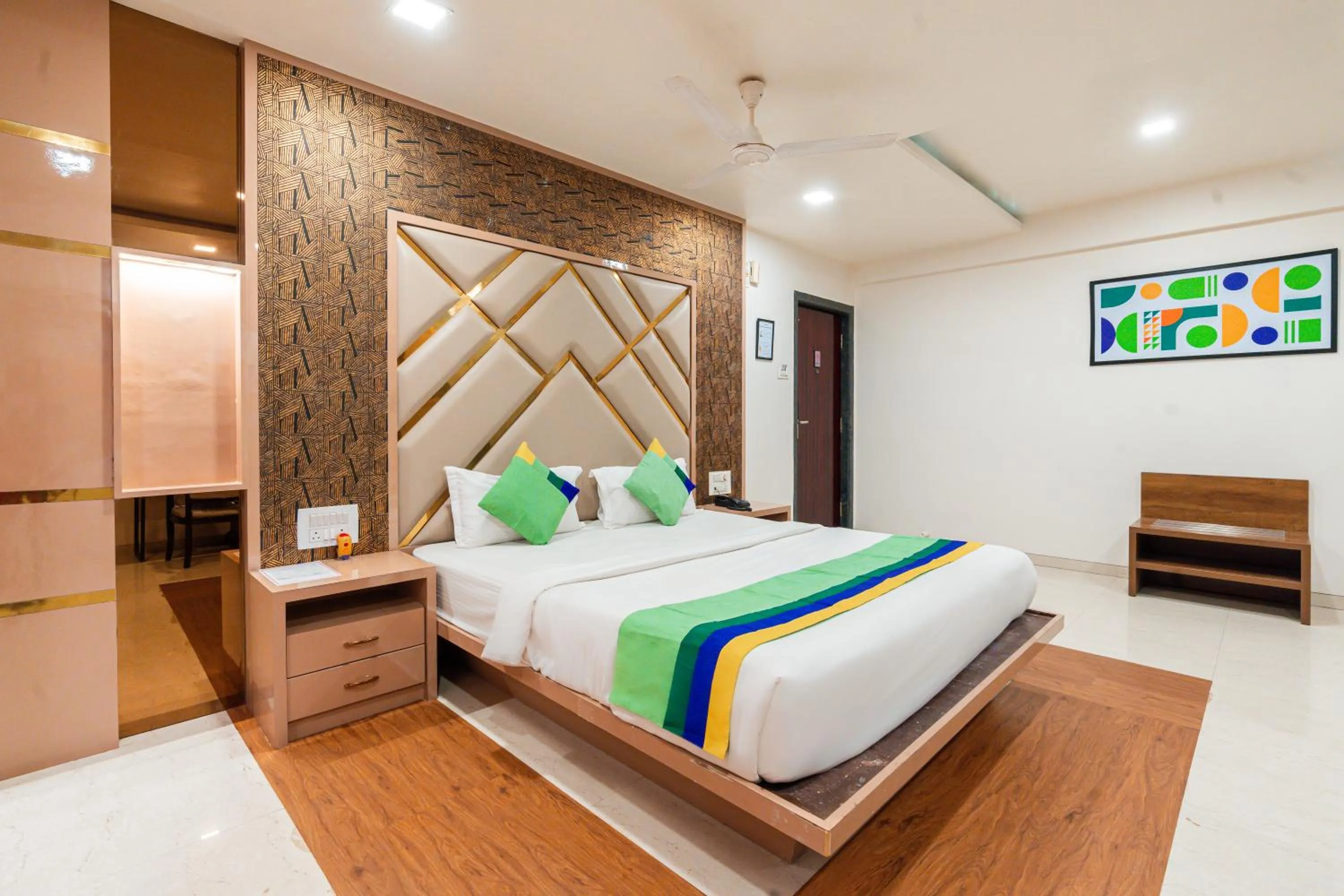 Bedroom, Bed in Treebo Westview