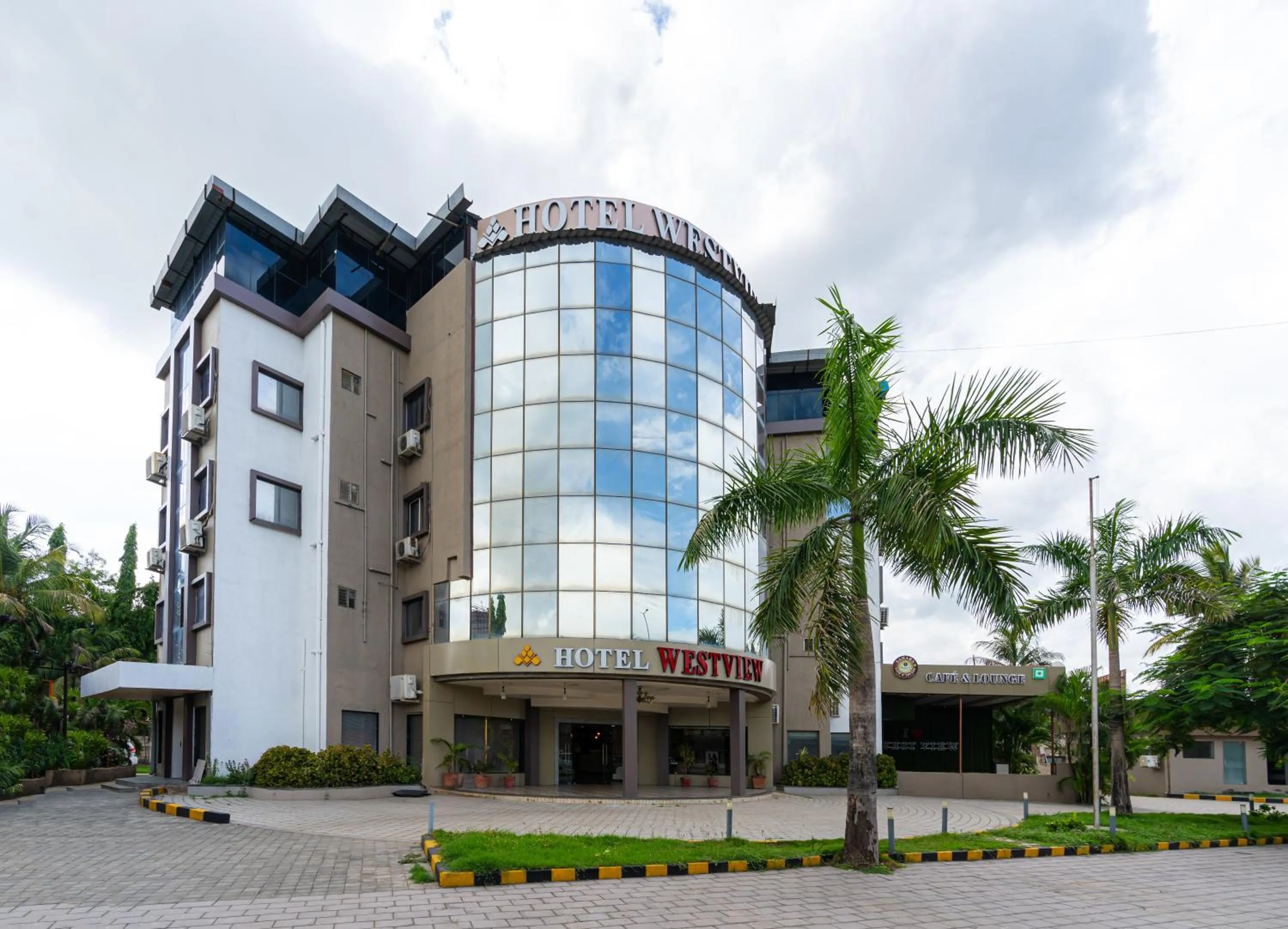 Facade/entrance in Treebo Westview