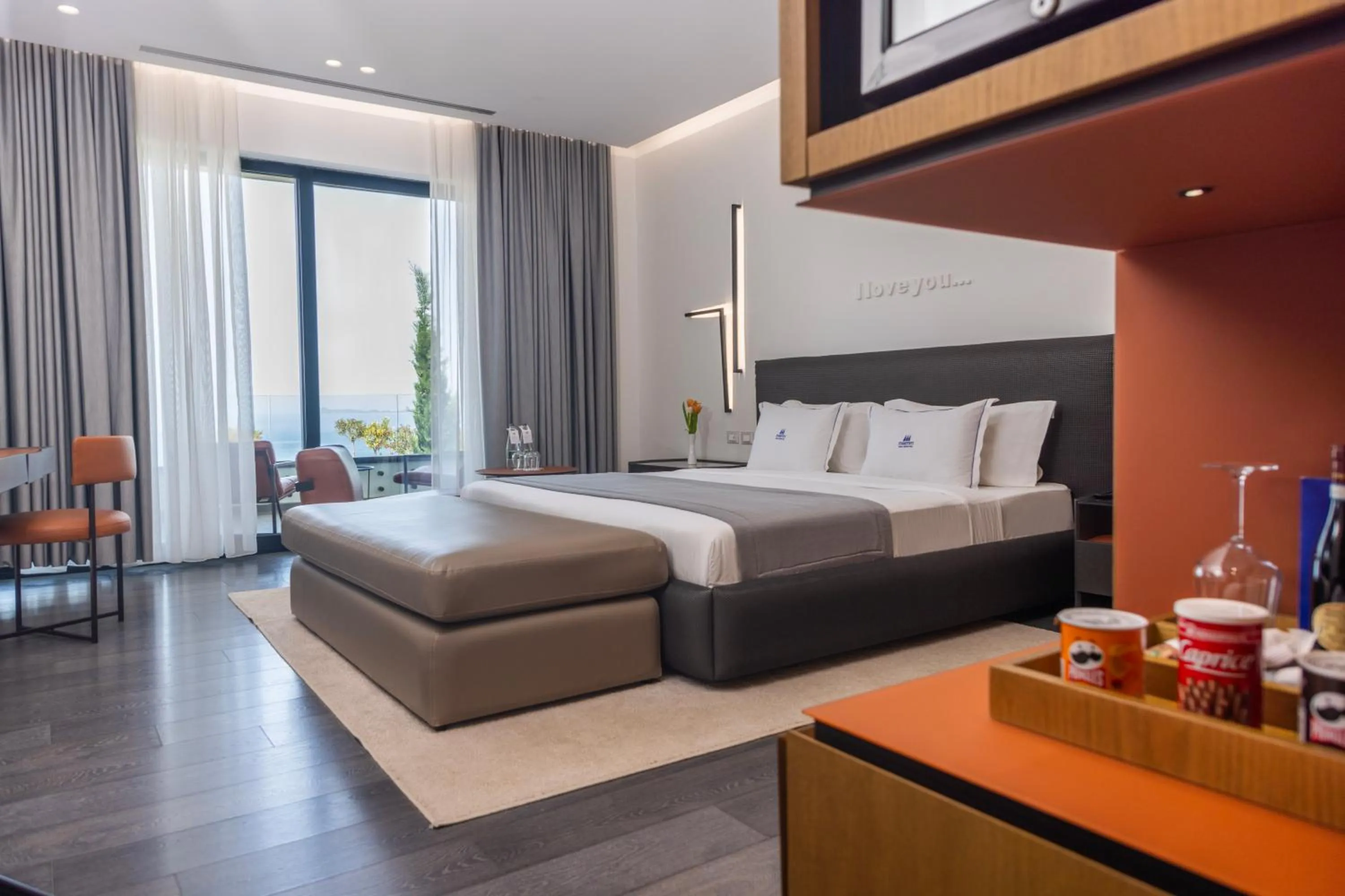 Bed in Maritim Marina Bay Resort SPA & Casino