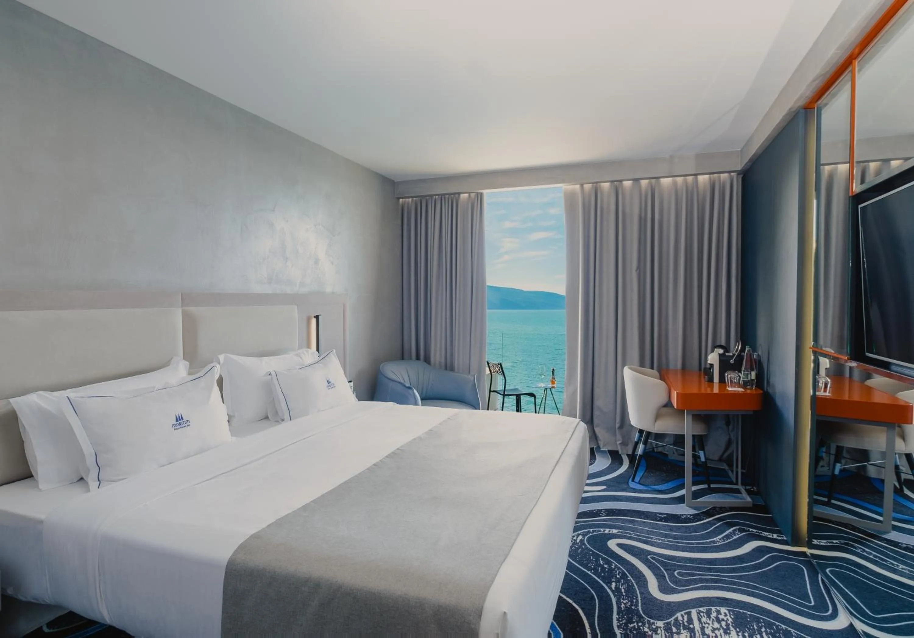 Bed in Maritim Marina Bay Resort SPA & Casino