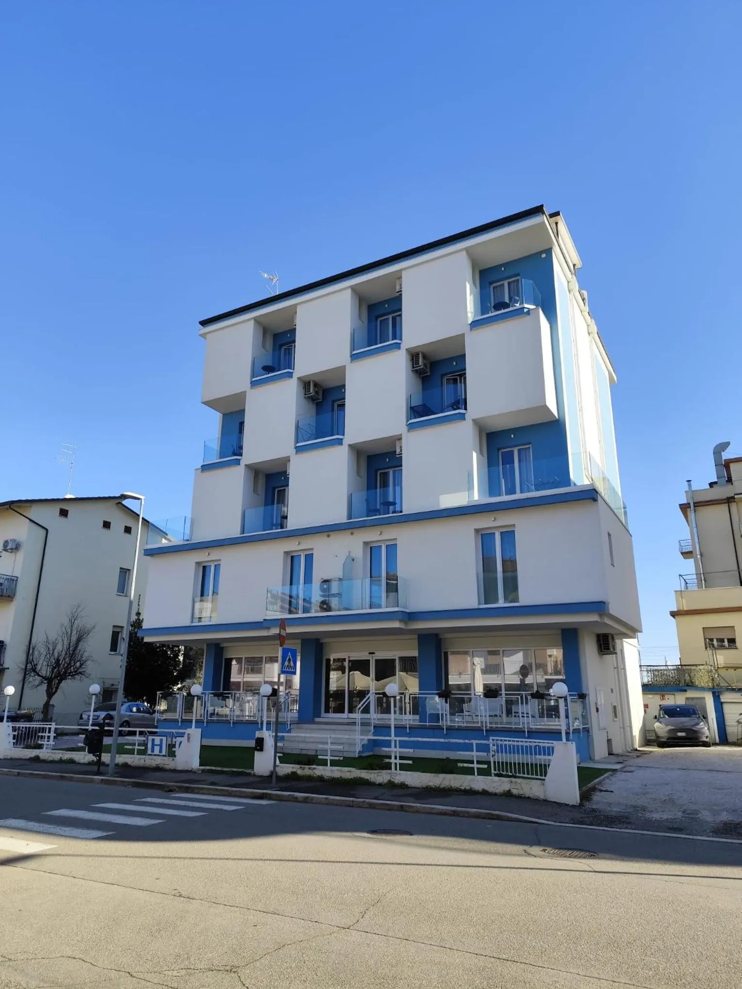 Property building in Gabbiano Suites