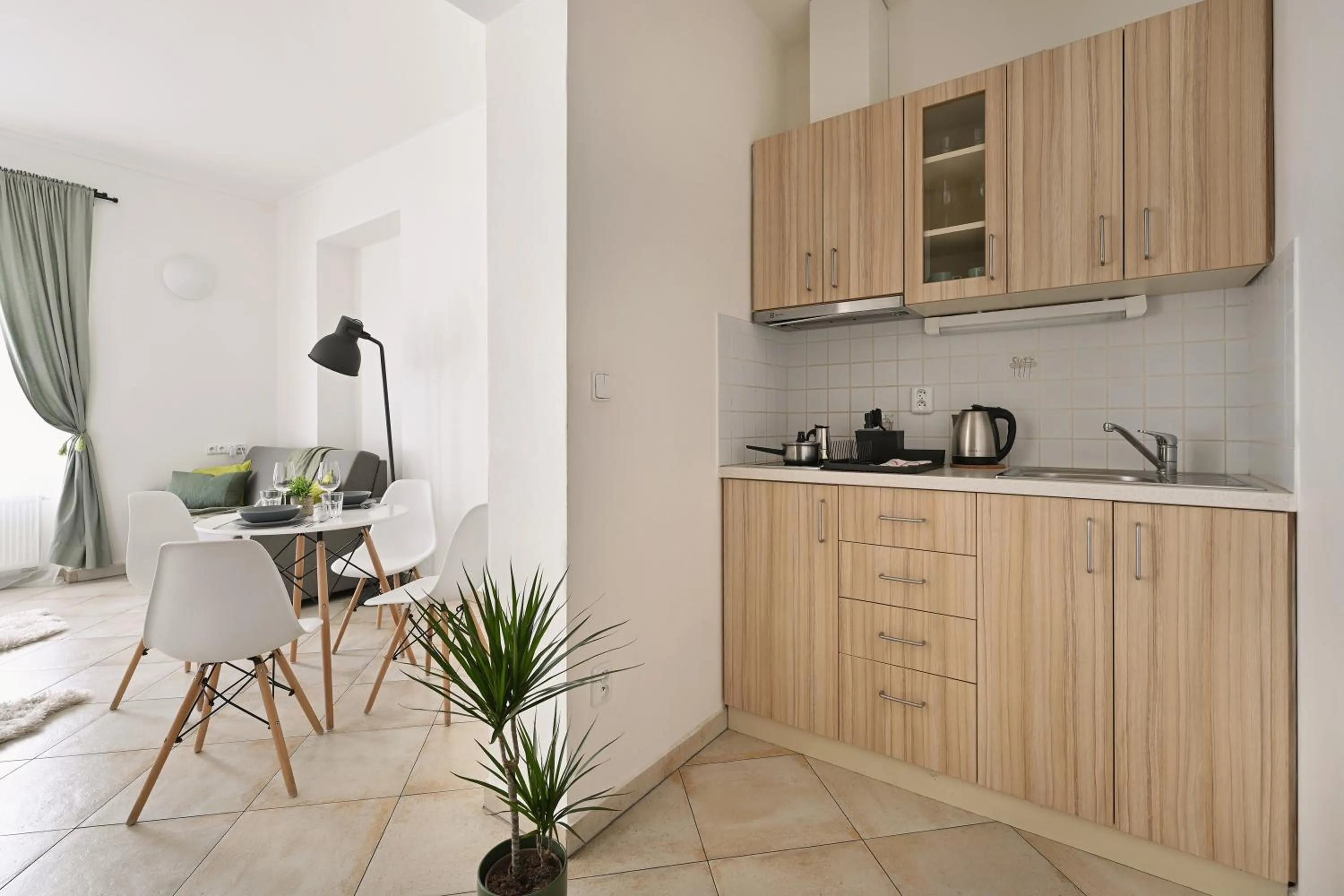 Coffee/tea facilities in White Swan Boutique Apartments