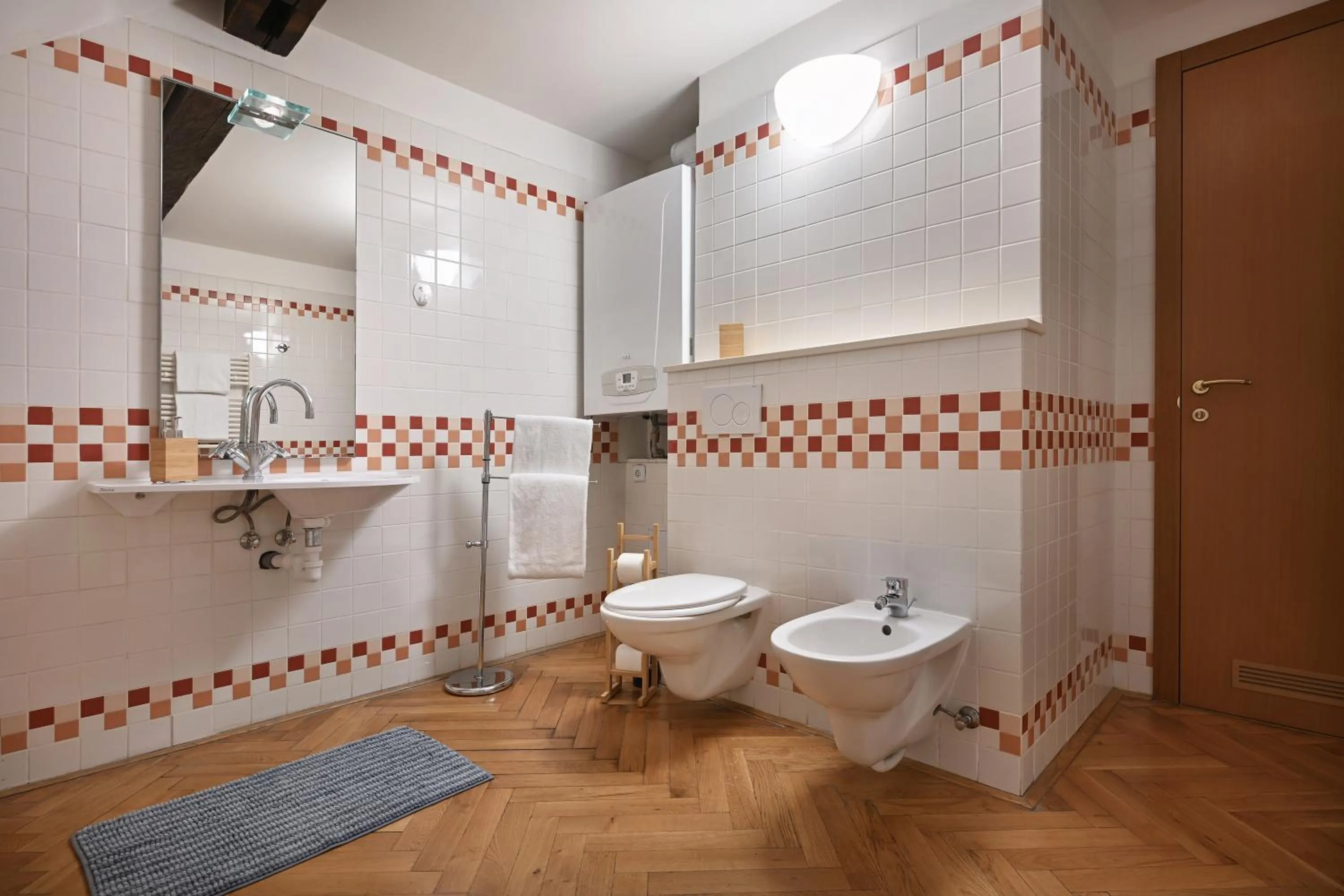 Toilet in White Swan Boutique Apartments