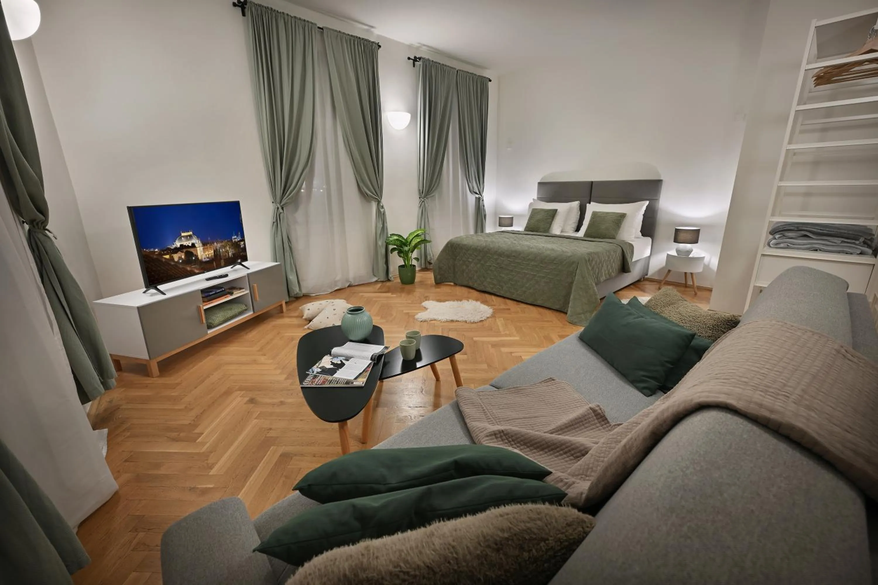 TV and multimedia in White Swan Boutique Apartments