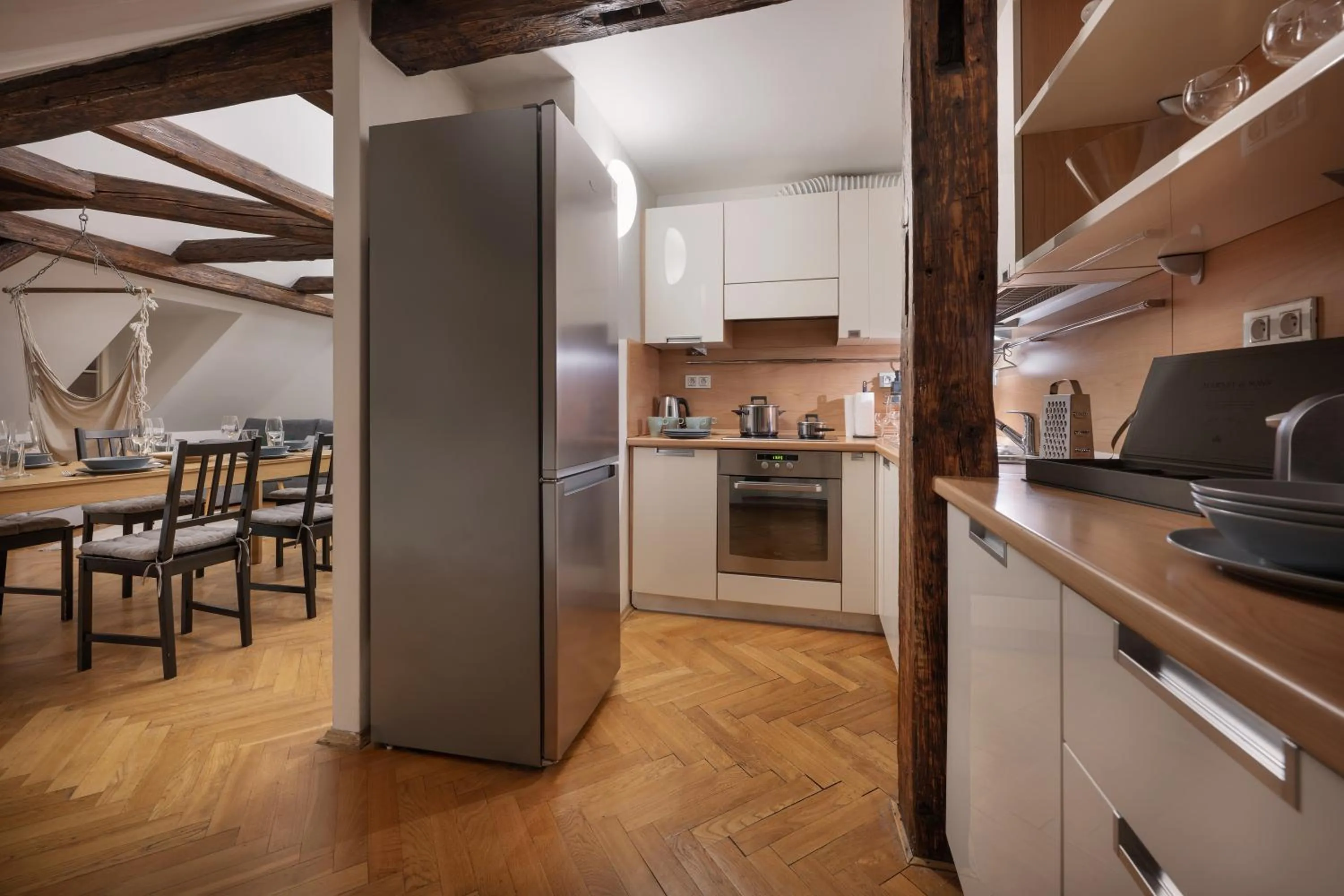 Kitchen or kitchenette in White Swan Boutique Apartments