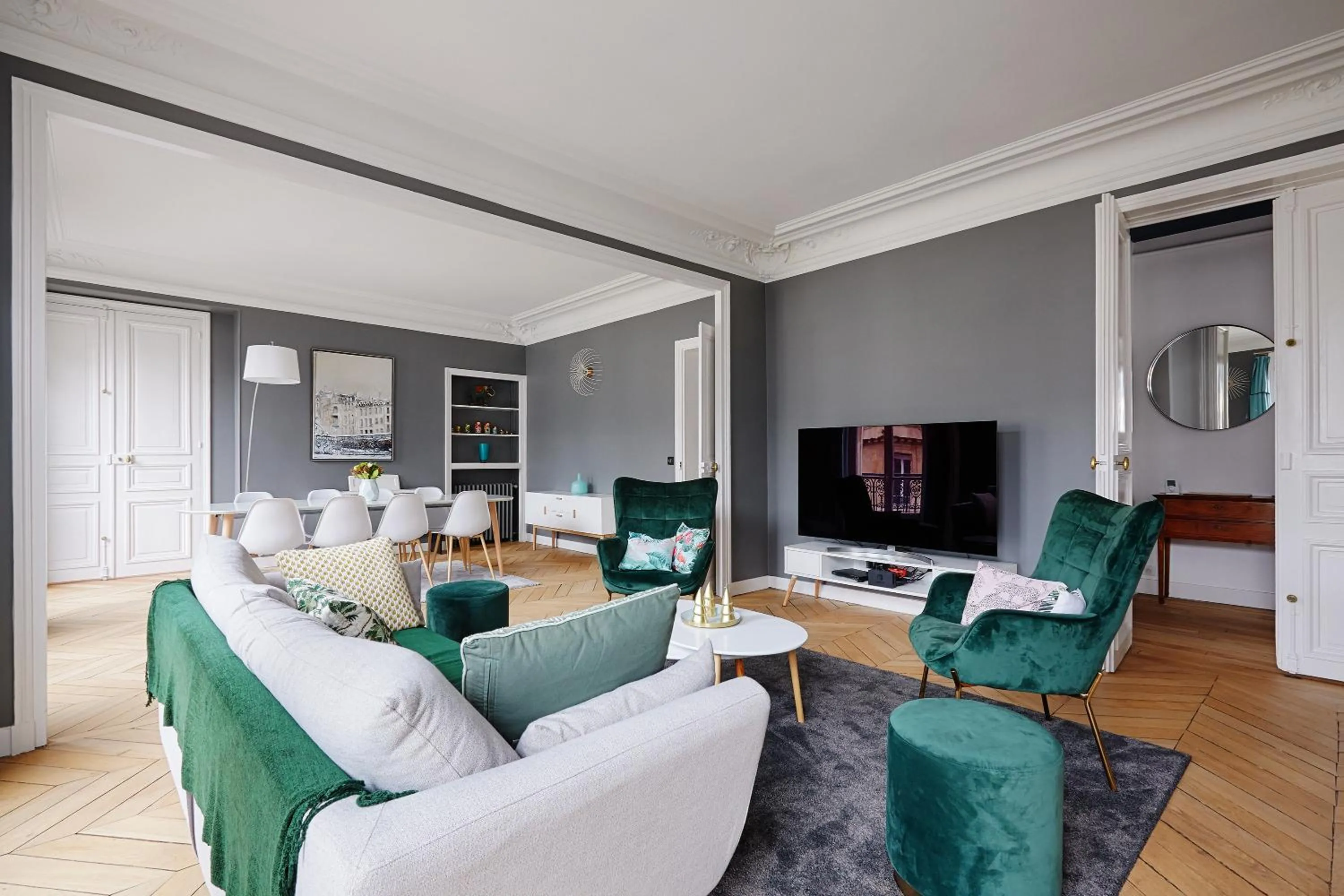 Living room in Veeve - Emerald Exuberance