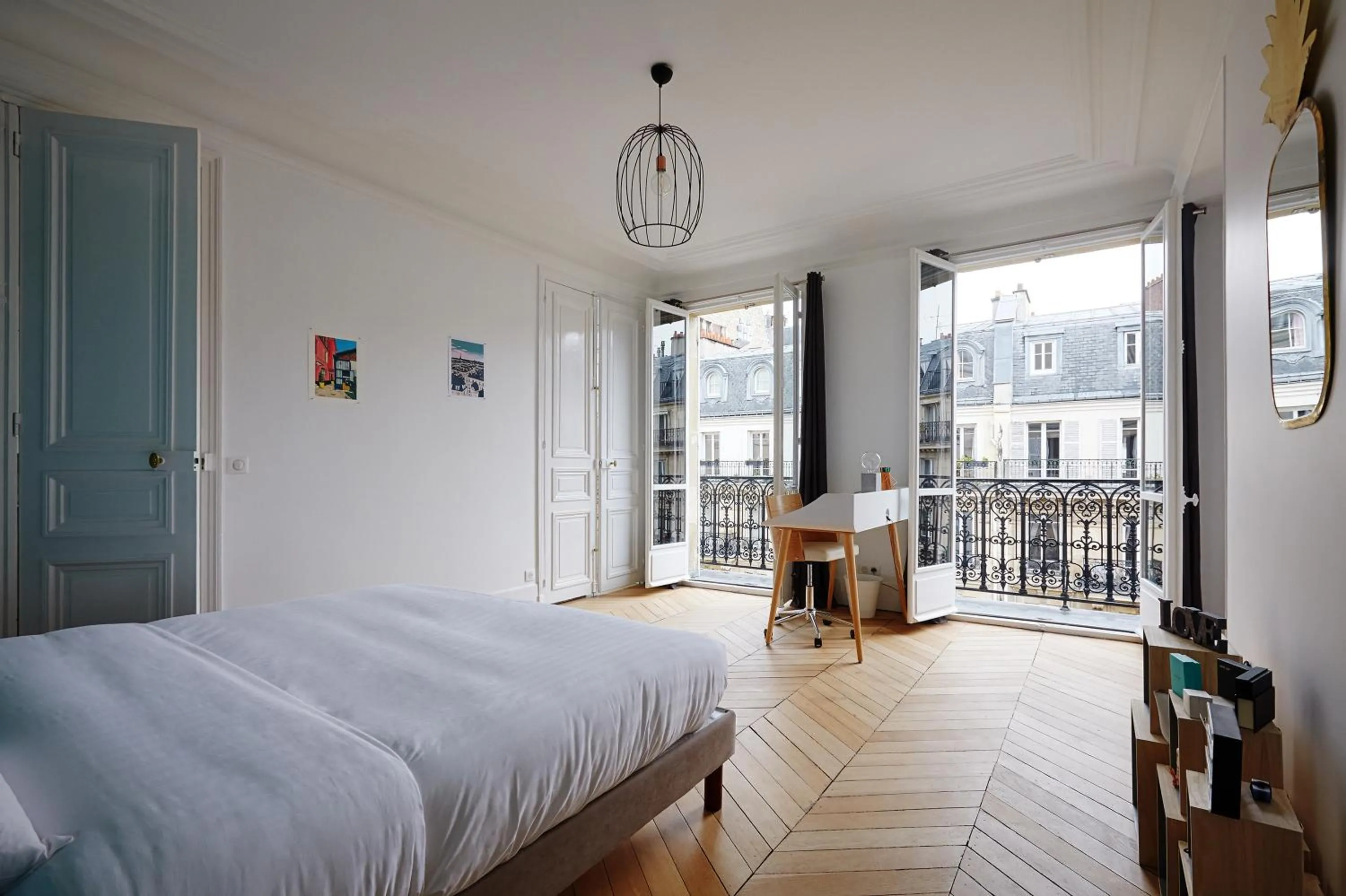 Bedroom, Bed in Veeve - Emerald Exuberance