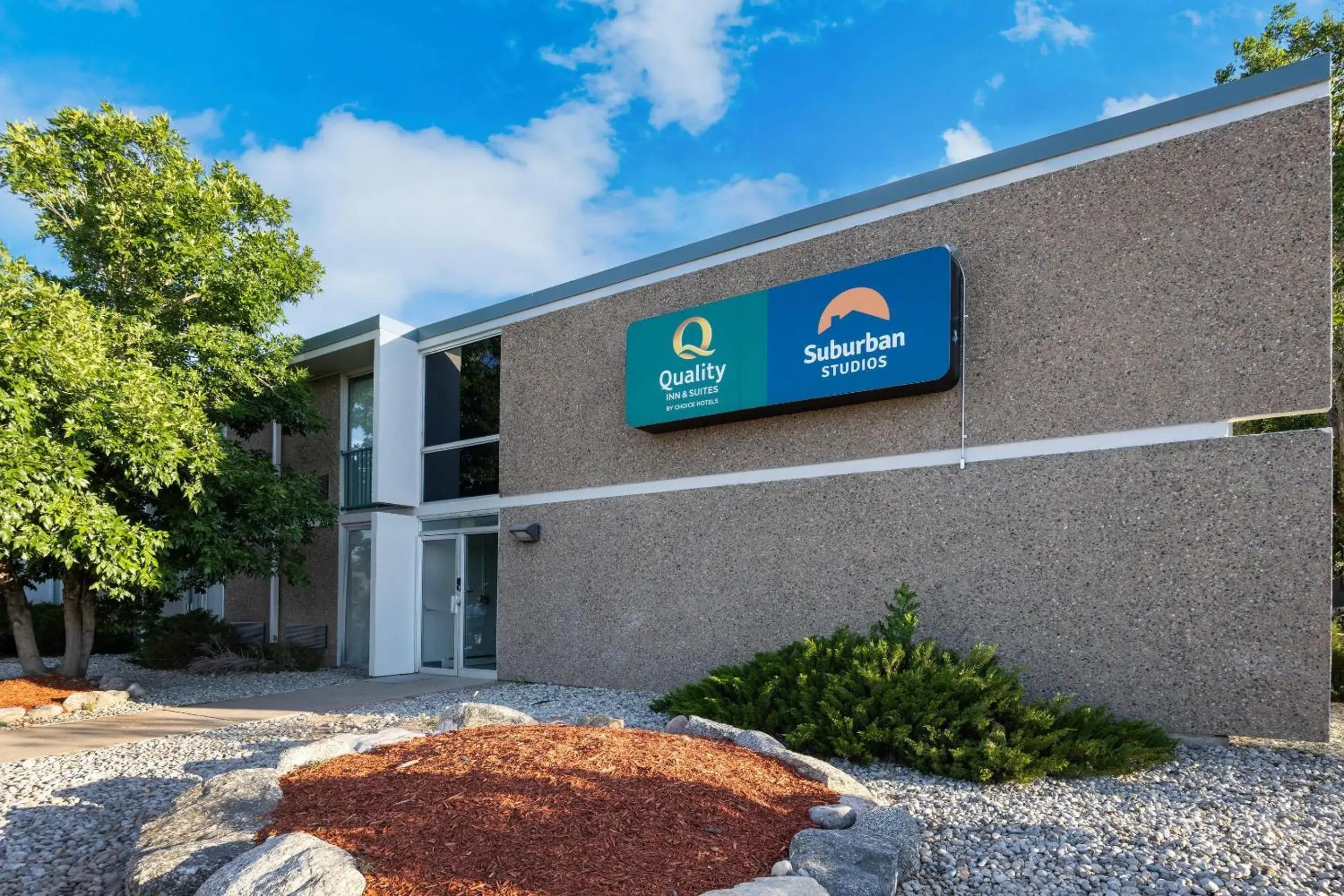 Property building in Quality Inn & Suites Canon City Property building in Quality Inn & Suites Canon City