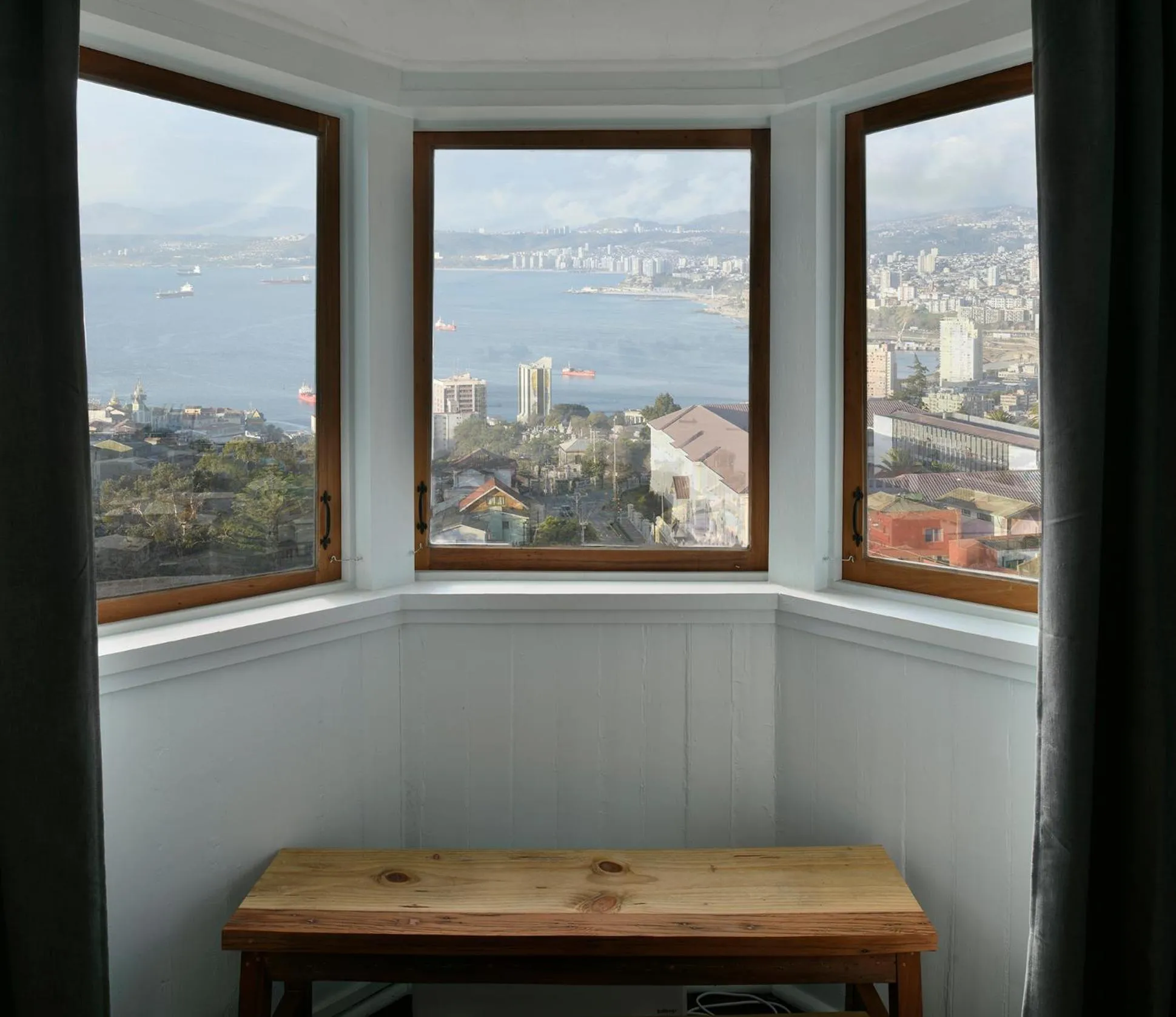 Twin Room with Sea View in Hotel Faro Azul Valparaíso Cerro Alegre