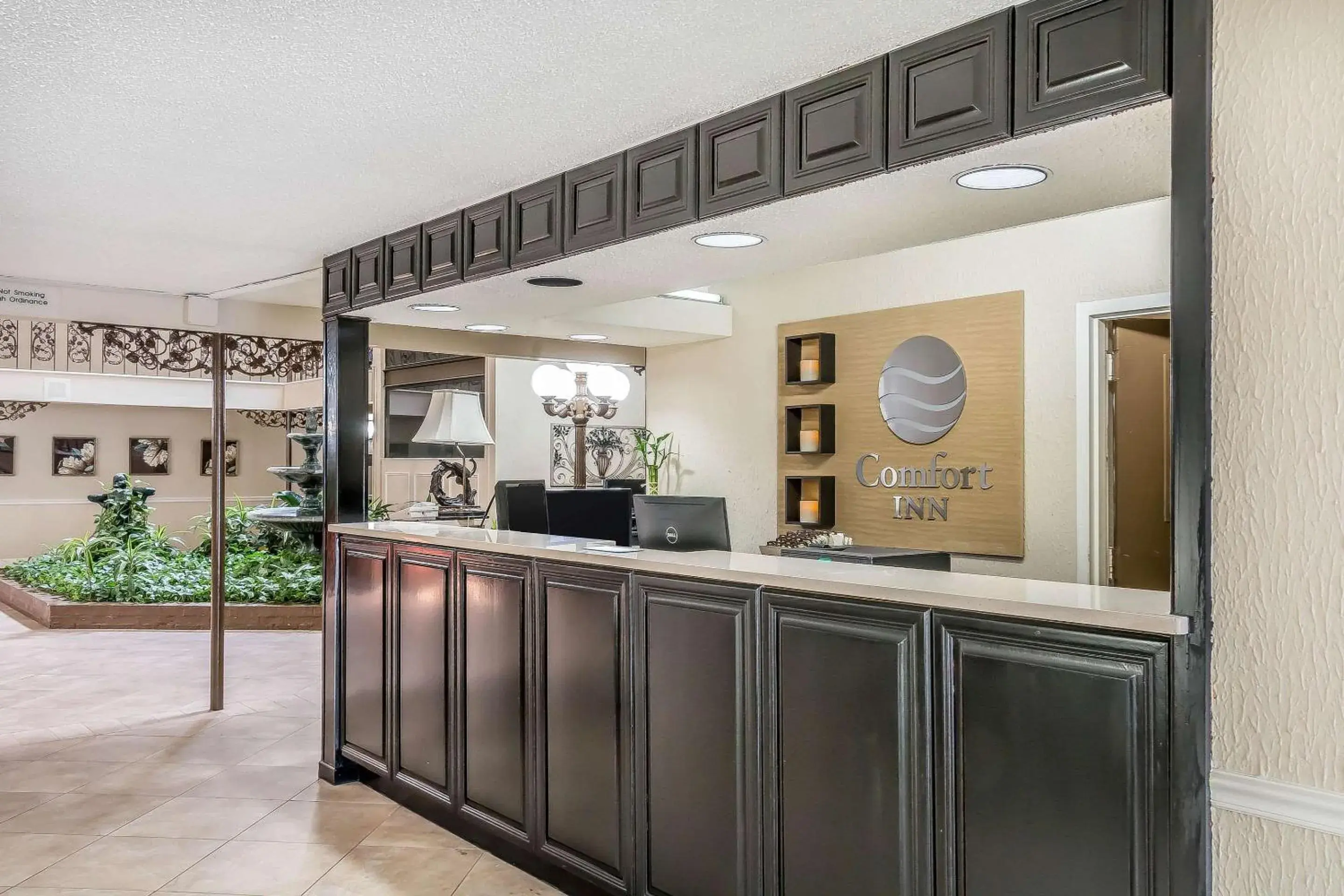 Lobby or reception in Comfort Inn Lobby or reception in Comfort Inn