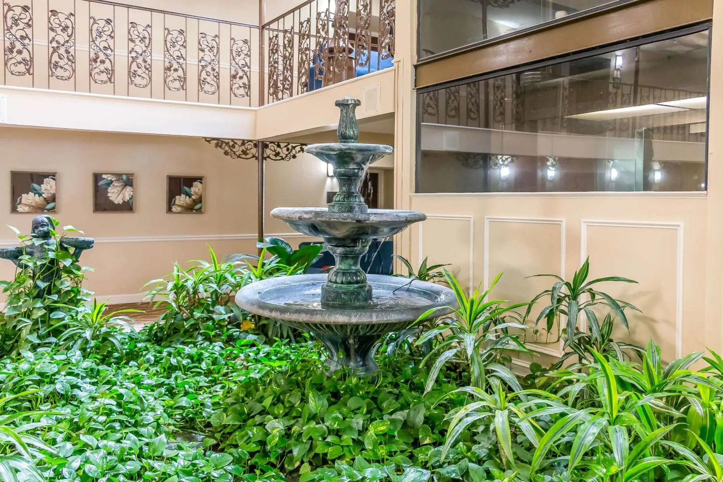 Lobby or reception in Comfort Inn Lobby or reception in Comfort Inn