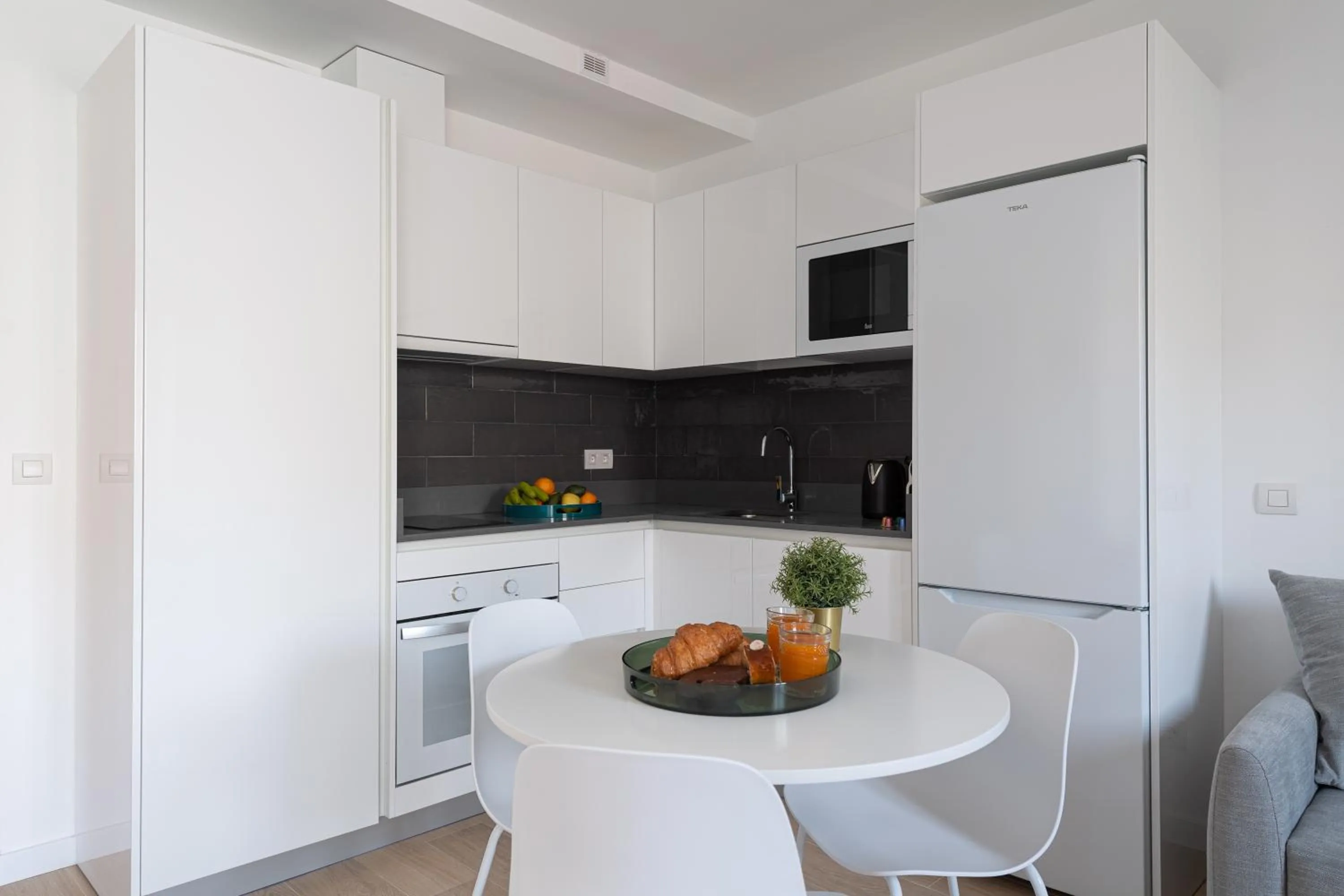 Kitchen or kitchenette in Beach Hotel Alfredo