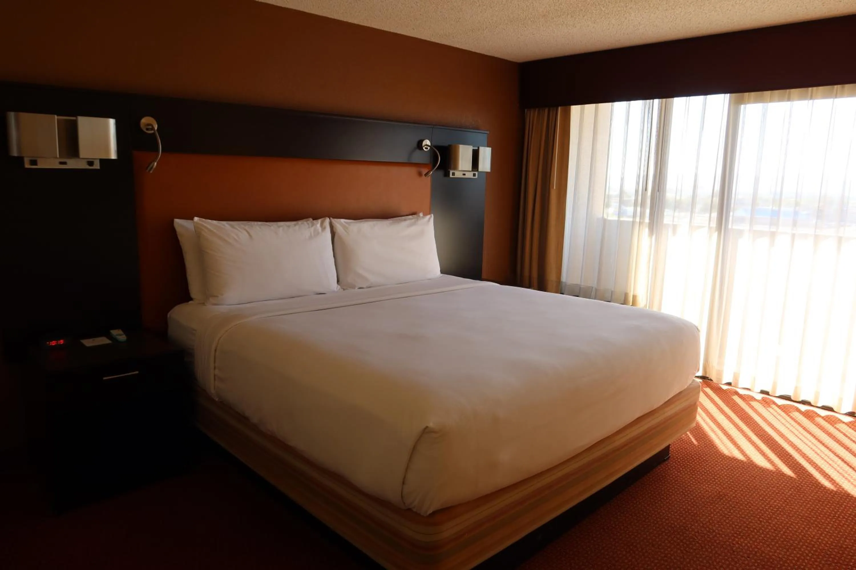 Bed in GreenTree Hotel Phoenix West