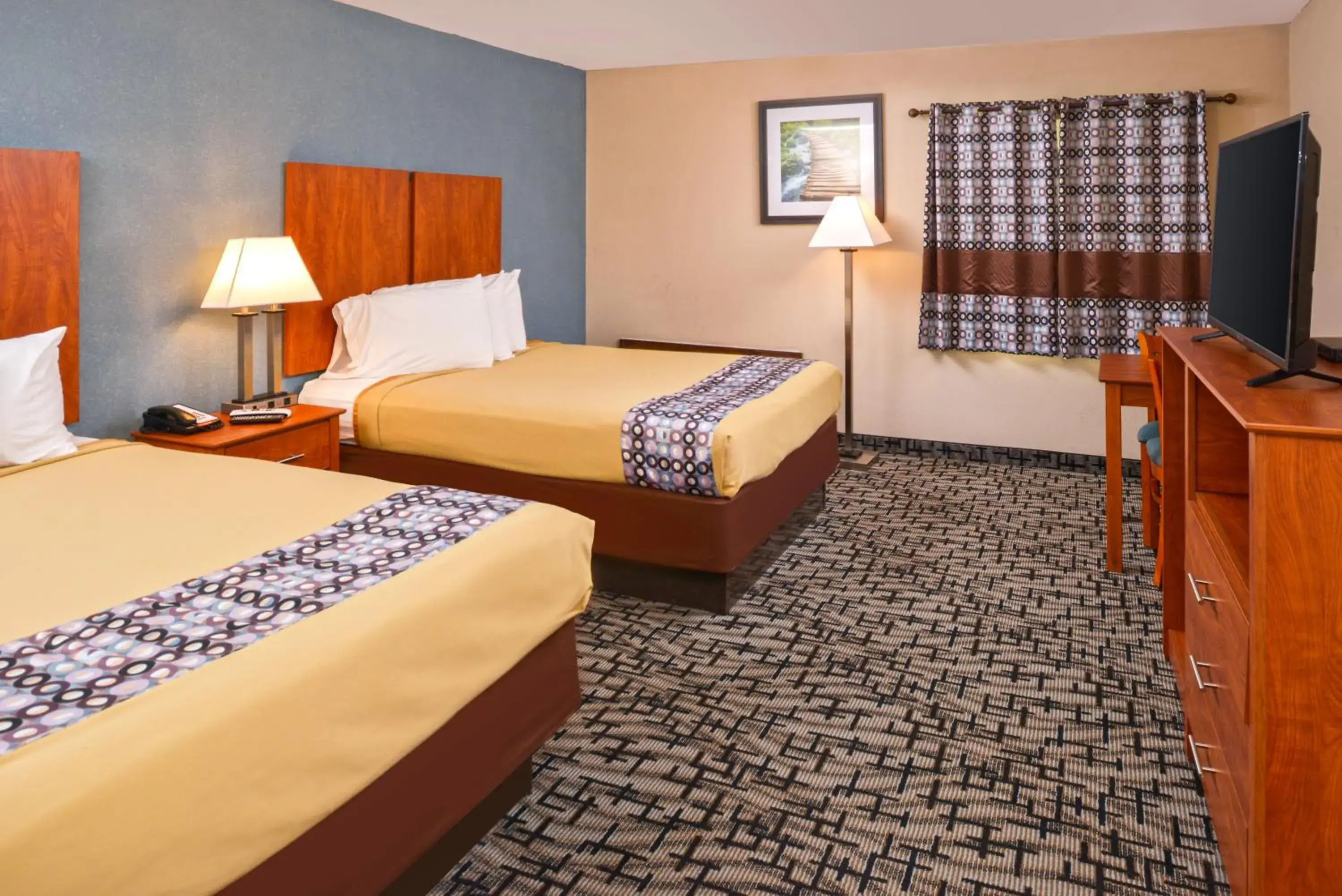 Bed in Motel 6 Putnam CT Bed in Motel 6 Putnam CT