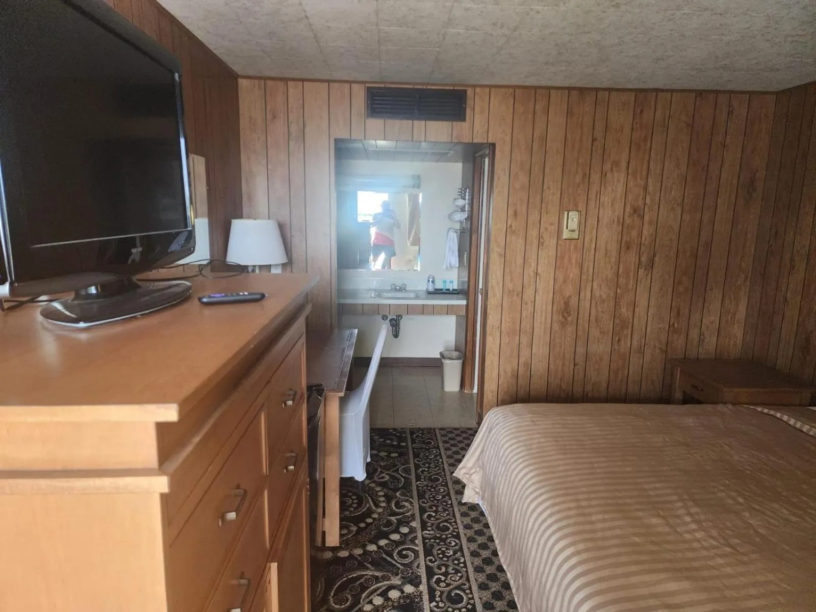 Bedroom, Bed in 1st Inn By OYO Quinter Hwy 70 KS