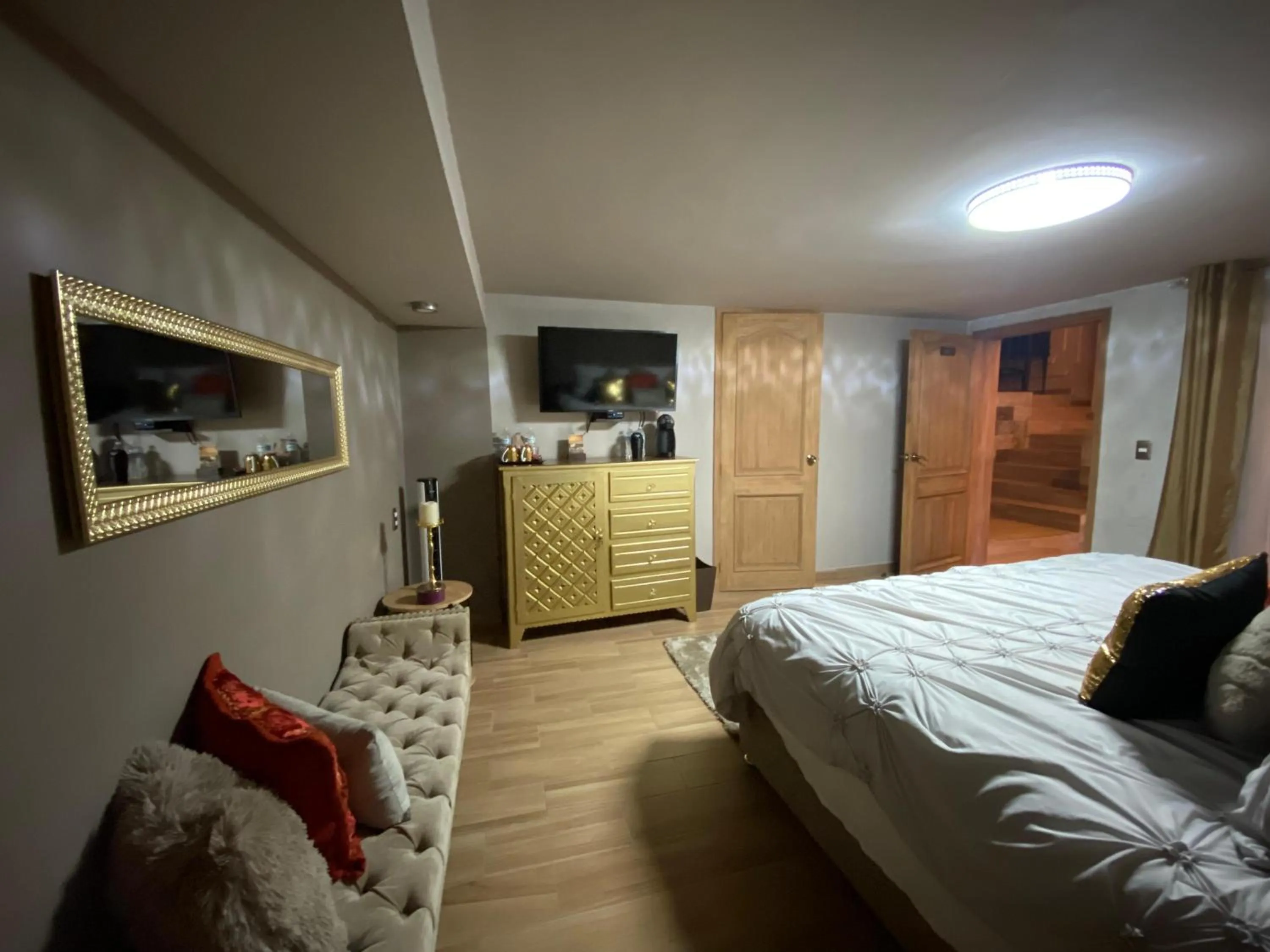 TV and multimedia, Bed in Casa Neek