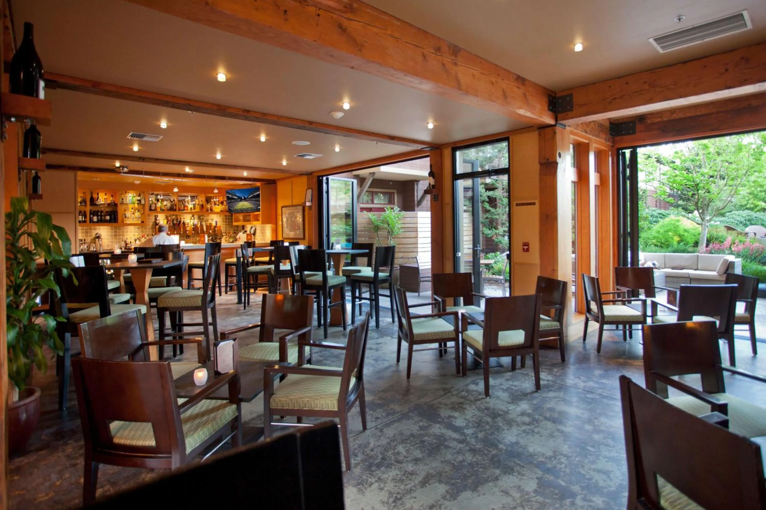 Lounge or bar in Willows Lodge