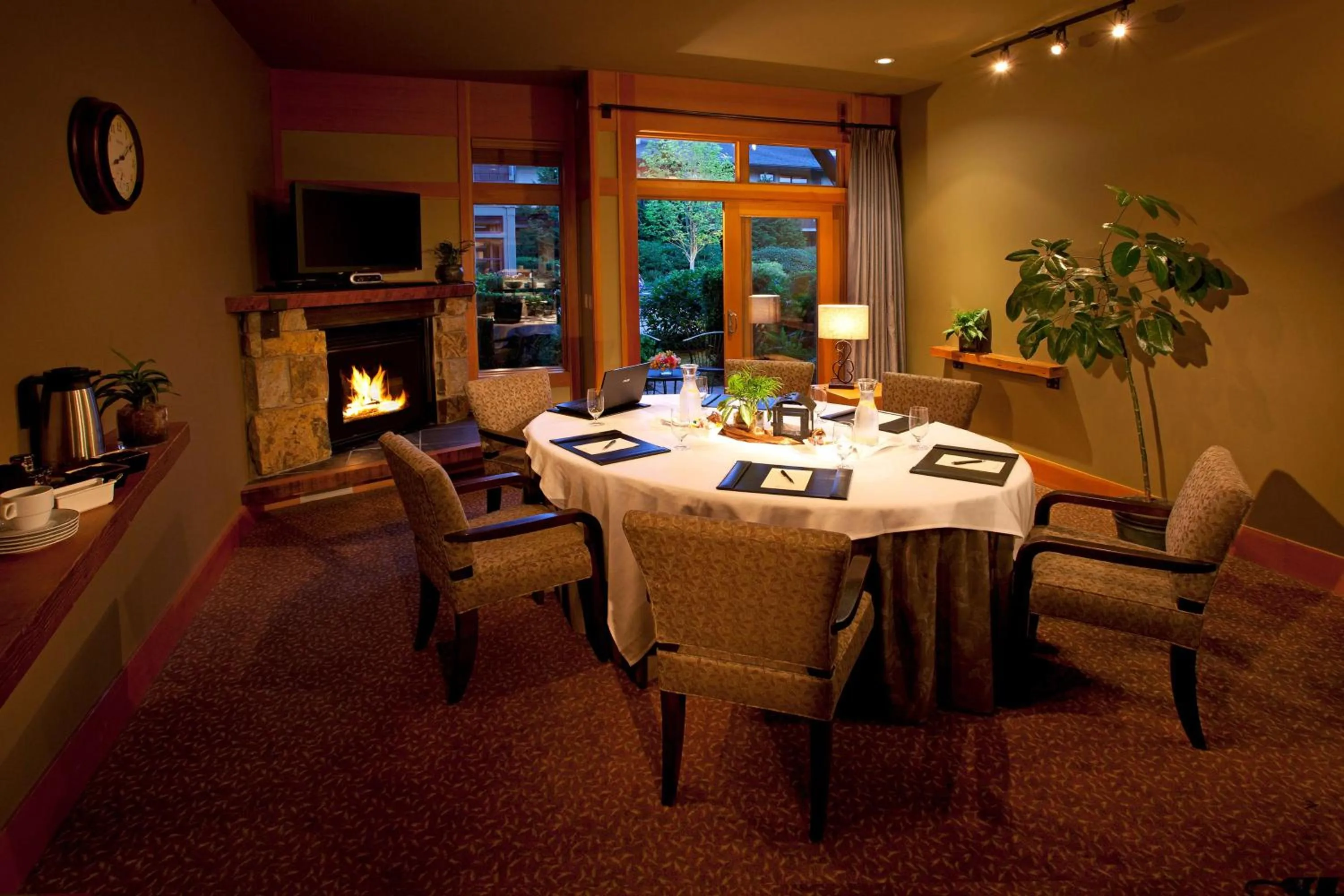 Meeting/conference room in Willows Lodge