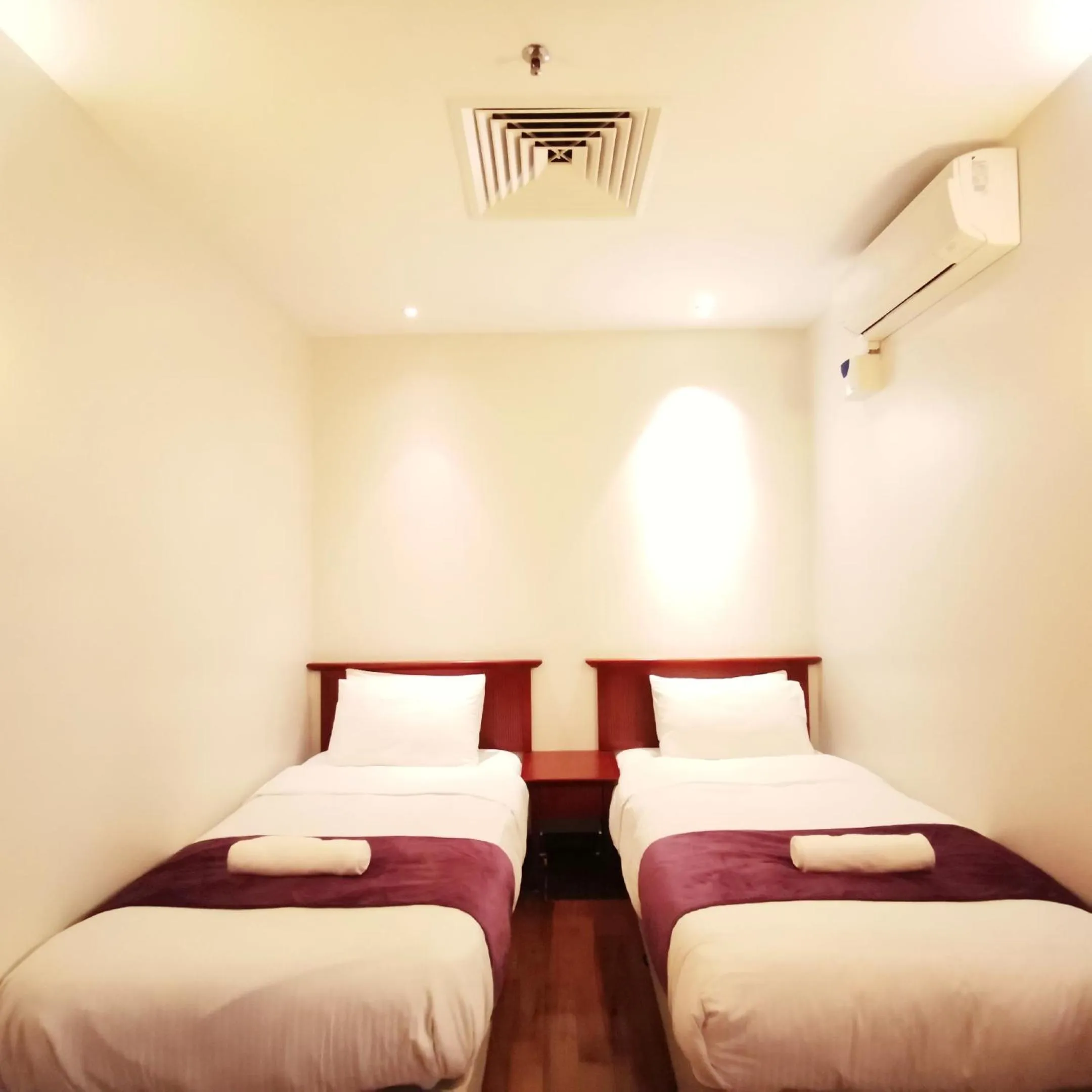 Bed in 【Amazing】Pool View 2BR Suite @ Pulai Springs Resort