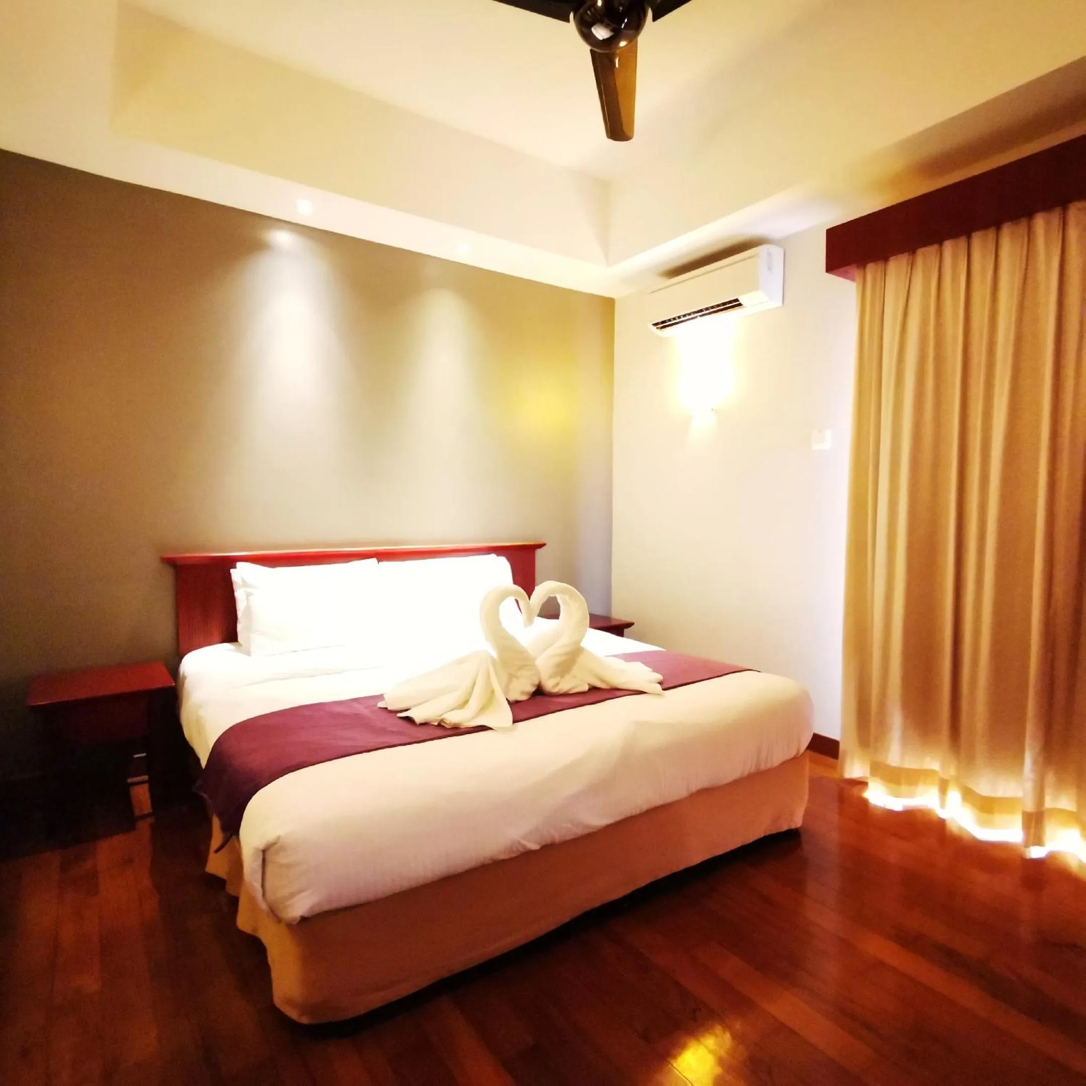 Bed in 【Amazing】Pool View 2BR Suite @ Pulai Springs Resort