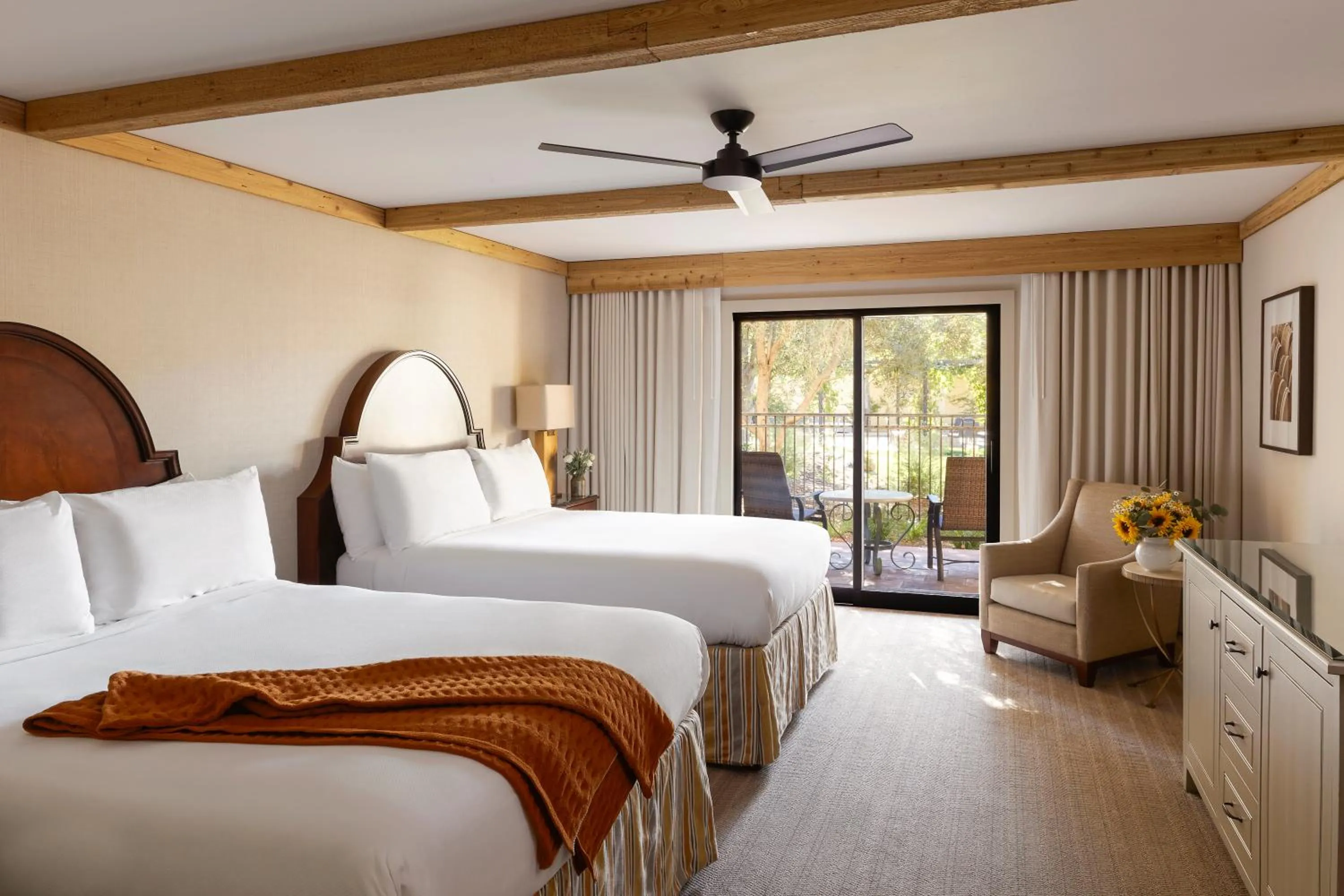 Bed in Napa Valley Lodge