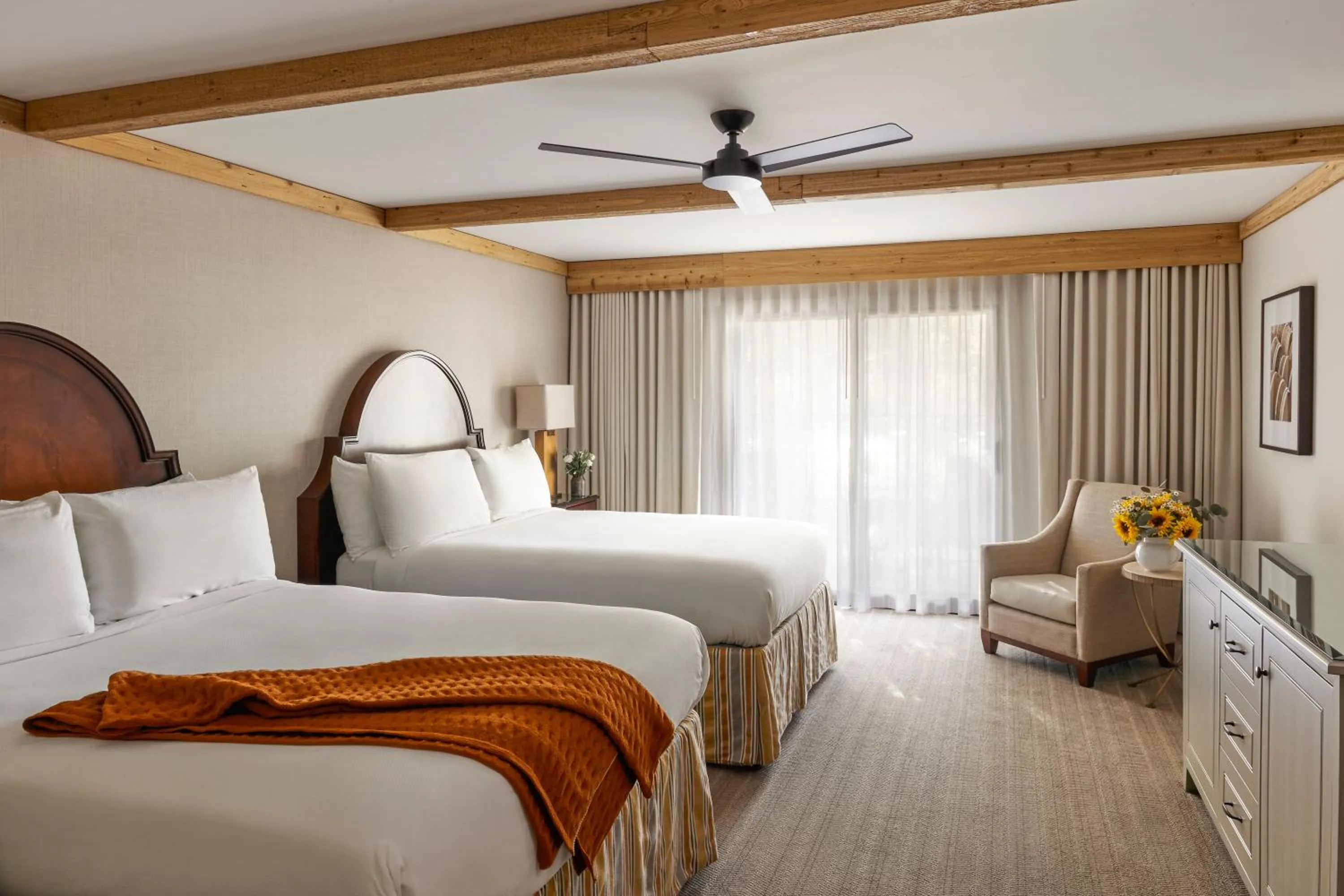 Bed in Napa Valley Lodge