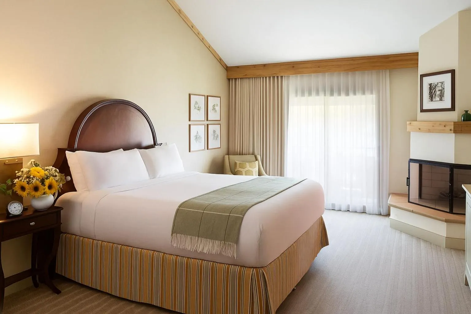 Bed in Napa Valley Lodge