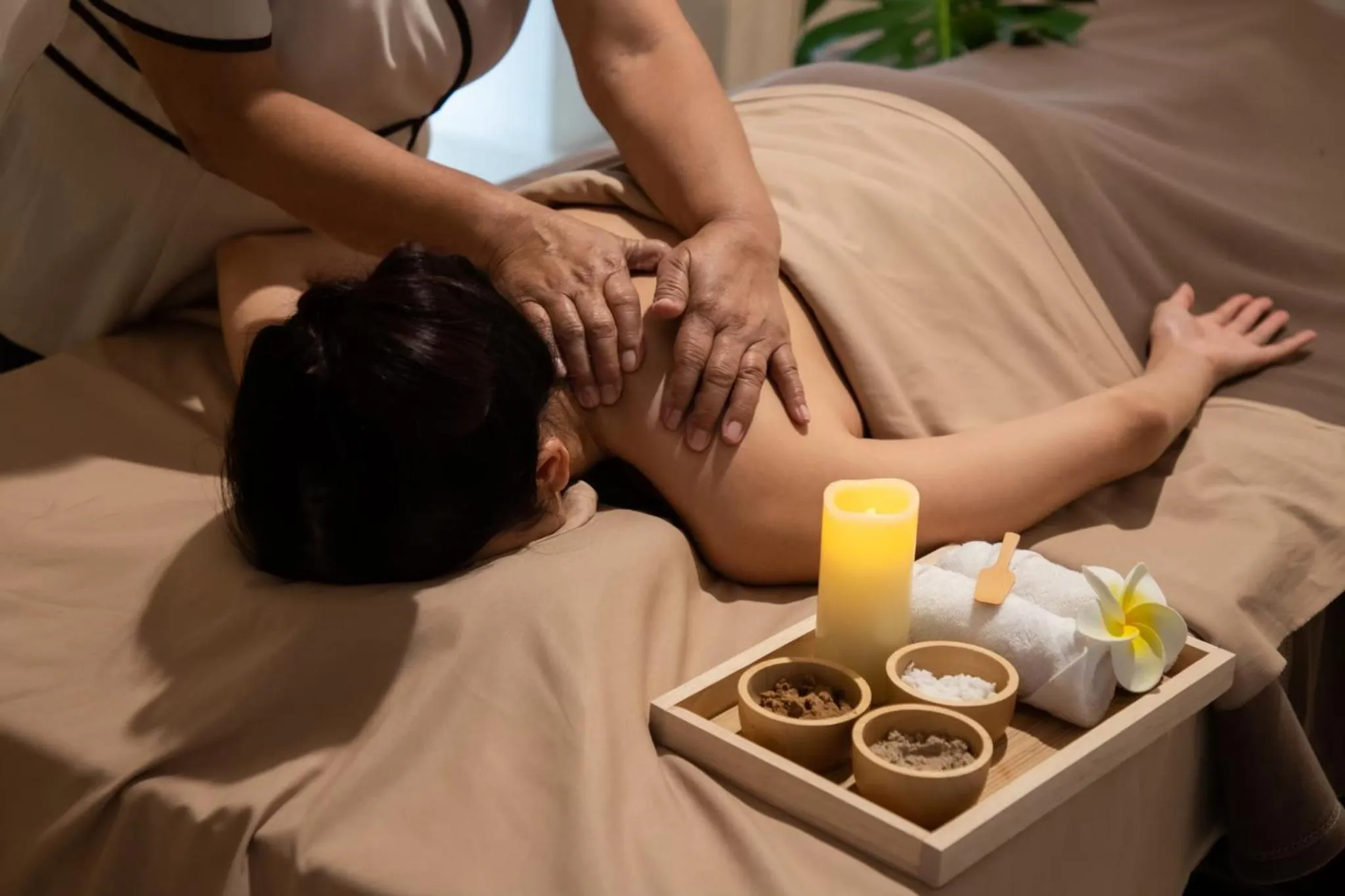 Massage in J & L Residence and Spa